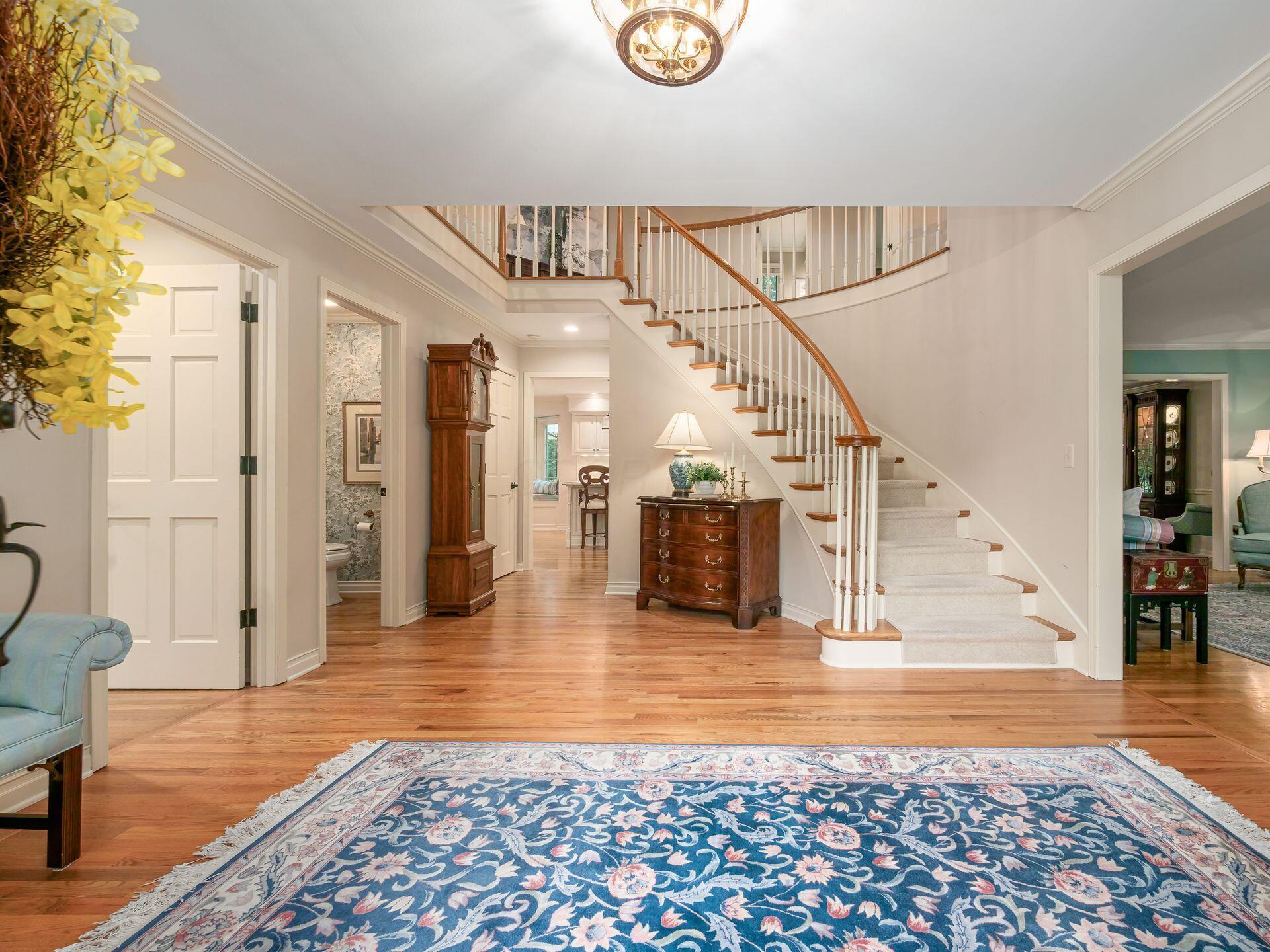 7083 Oakstream Court