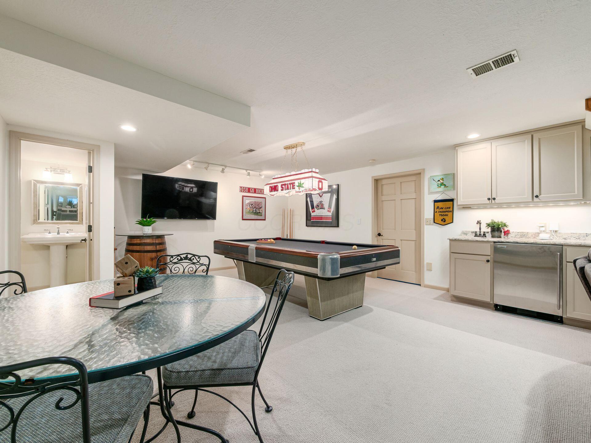 7083 Oakstream Court