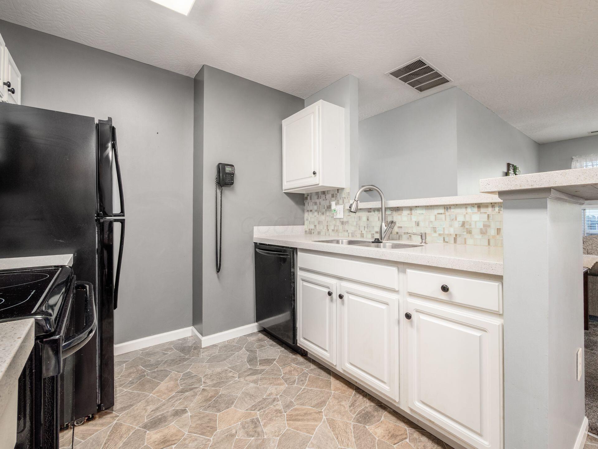 8371 Greyhawk Circle