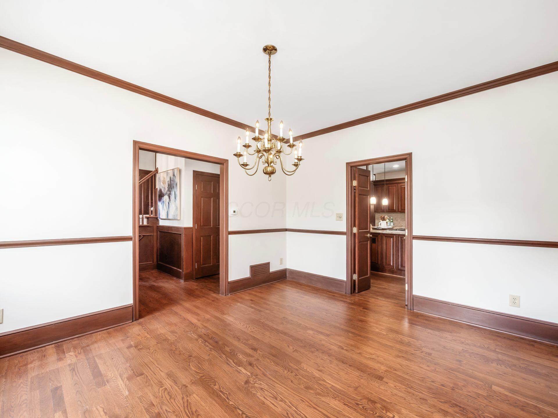 6687 Hawksnest Court