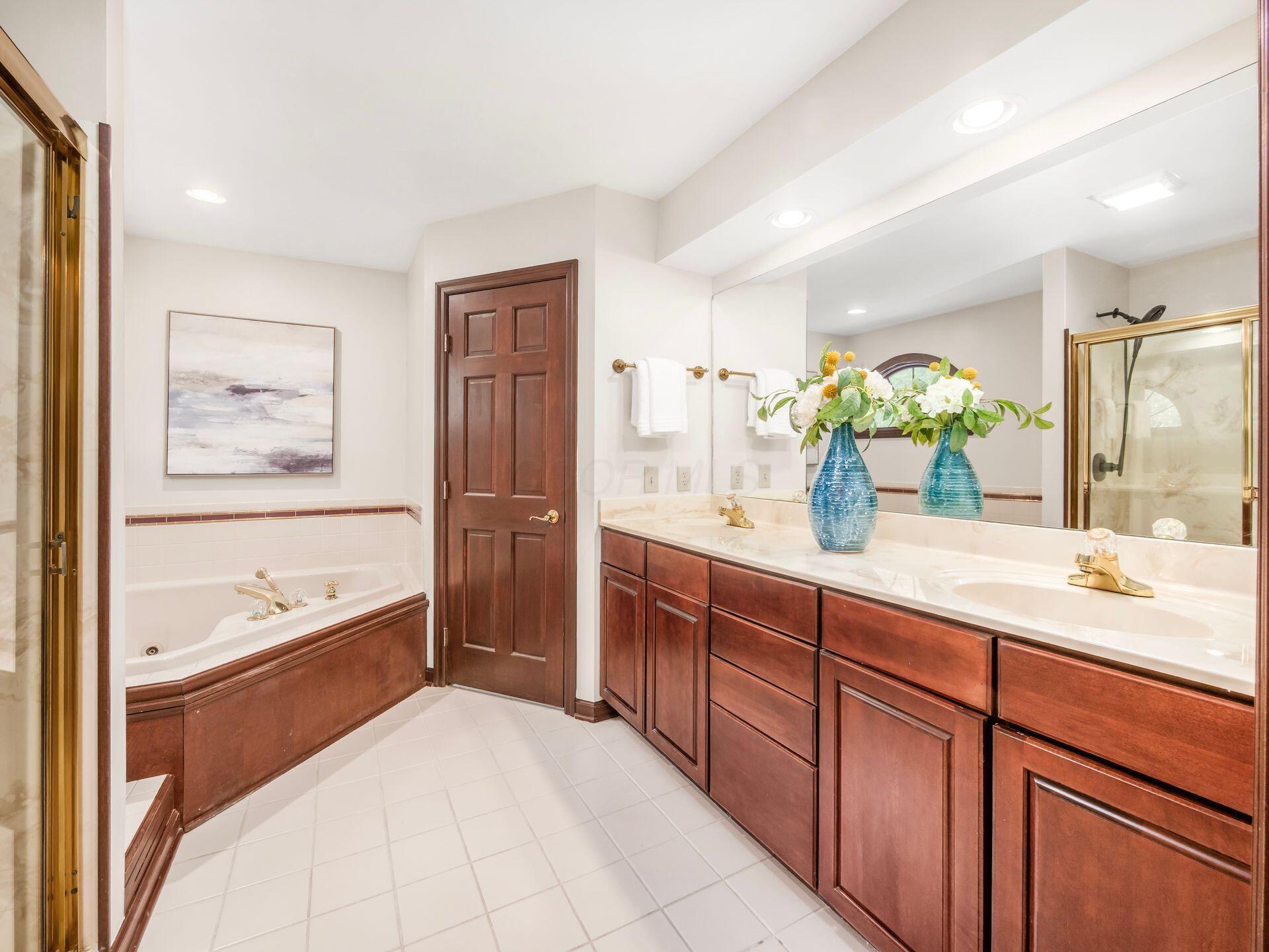 6687 Hawksnest Court