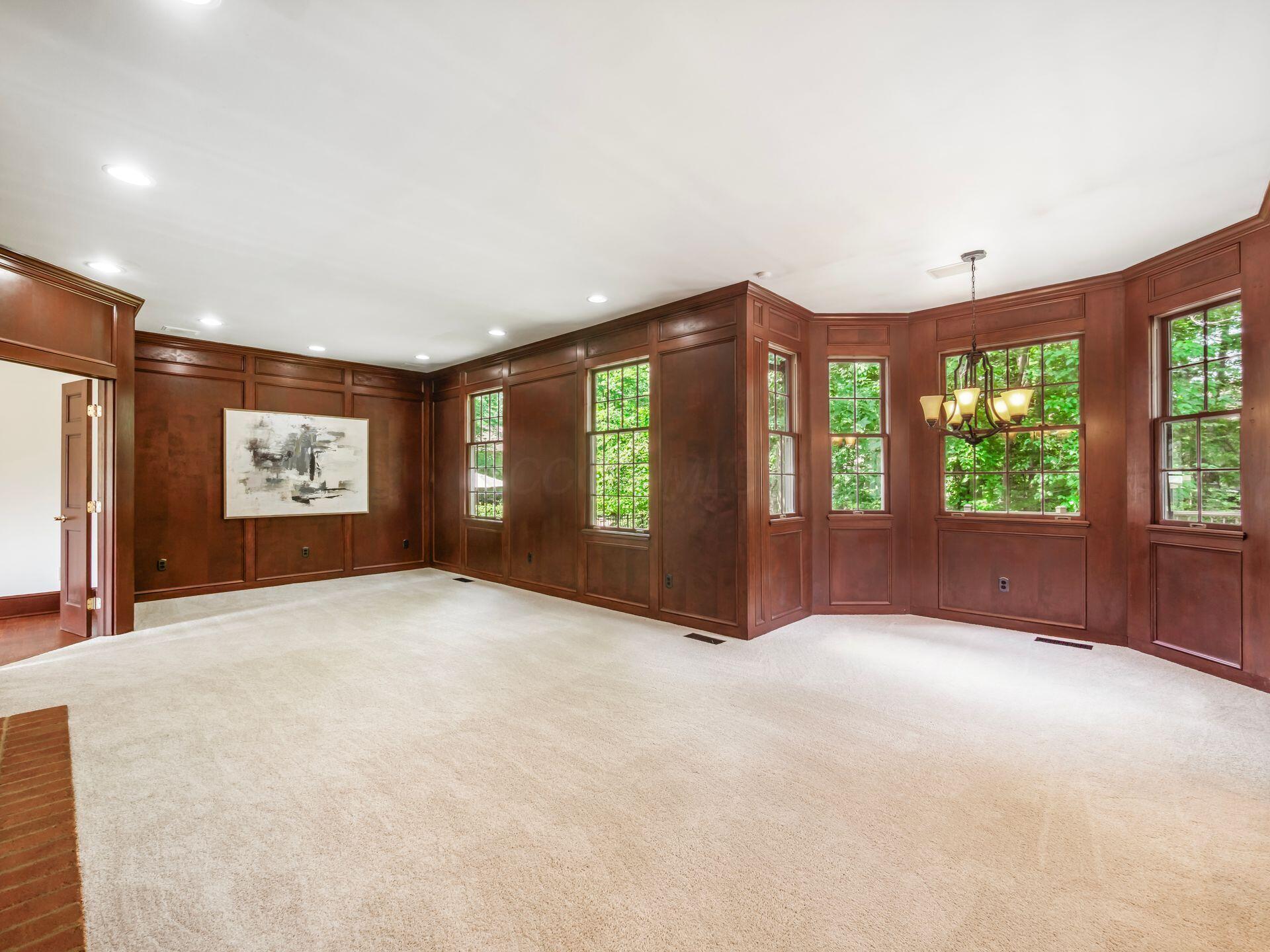 6687 Hawksnest Court