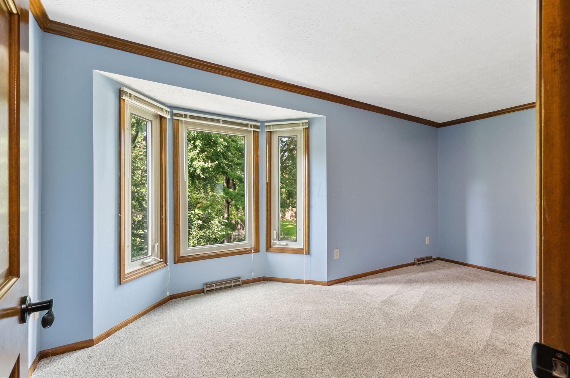 1146 Woodman Drive