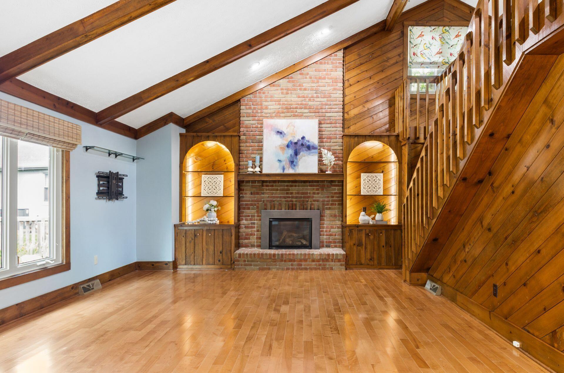 1146 Woodman Drive