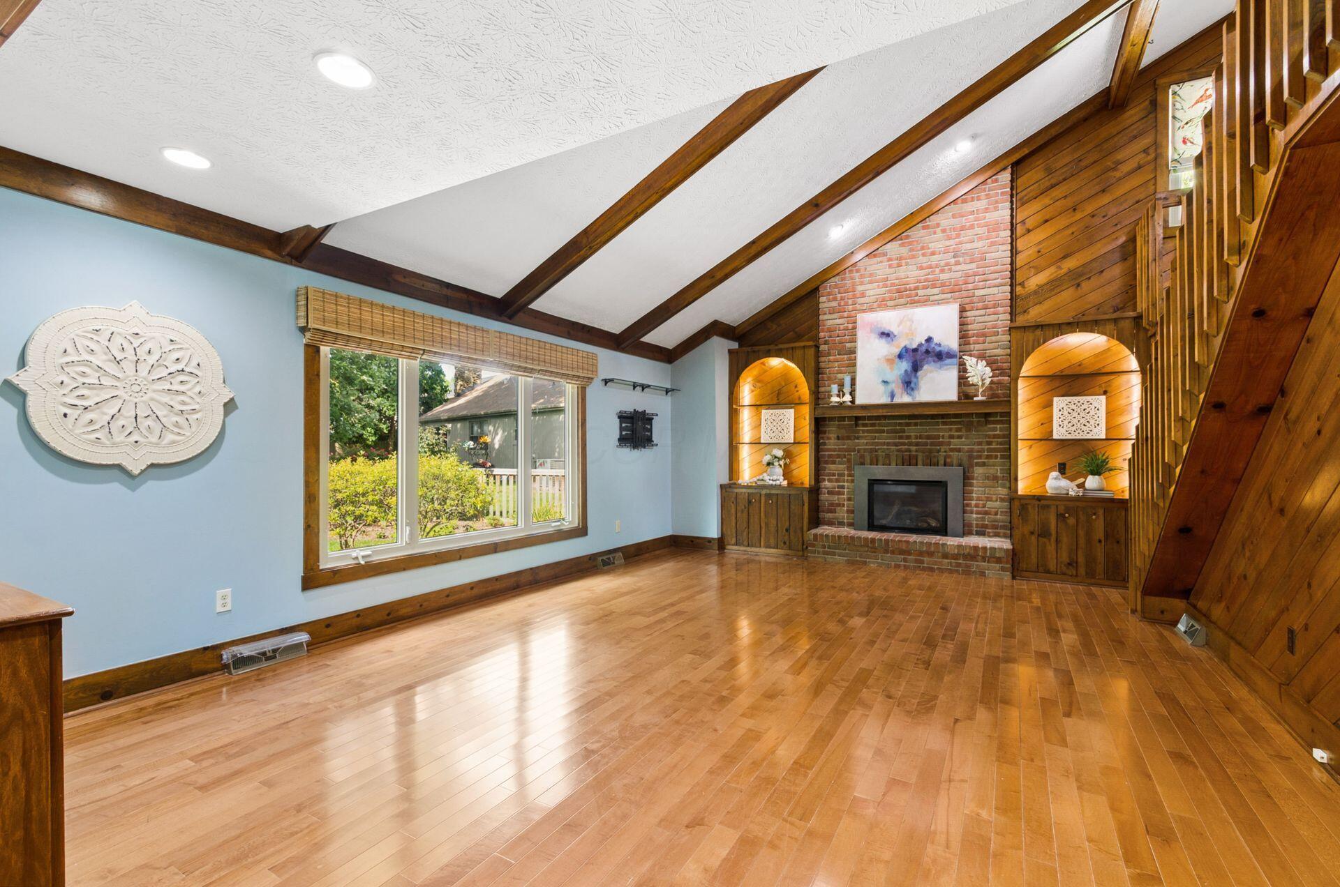 1146 Woodman Drive