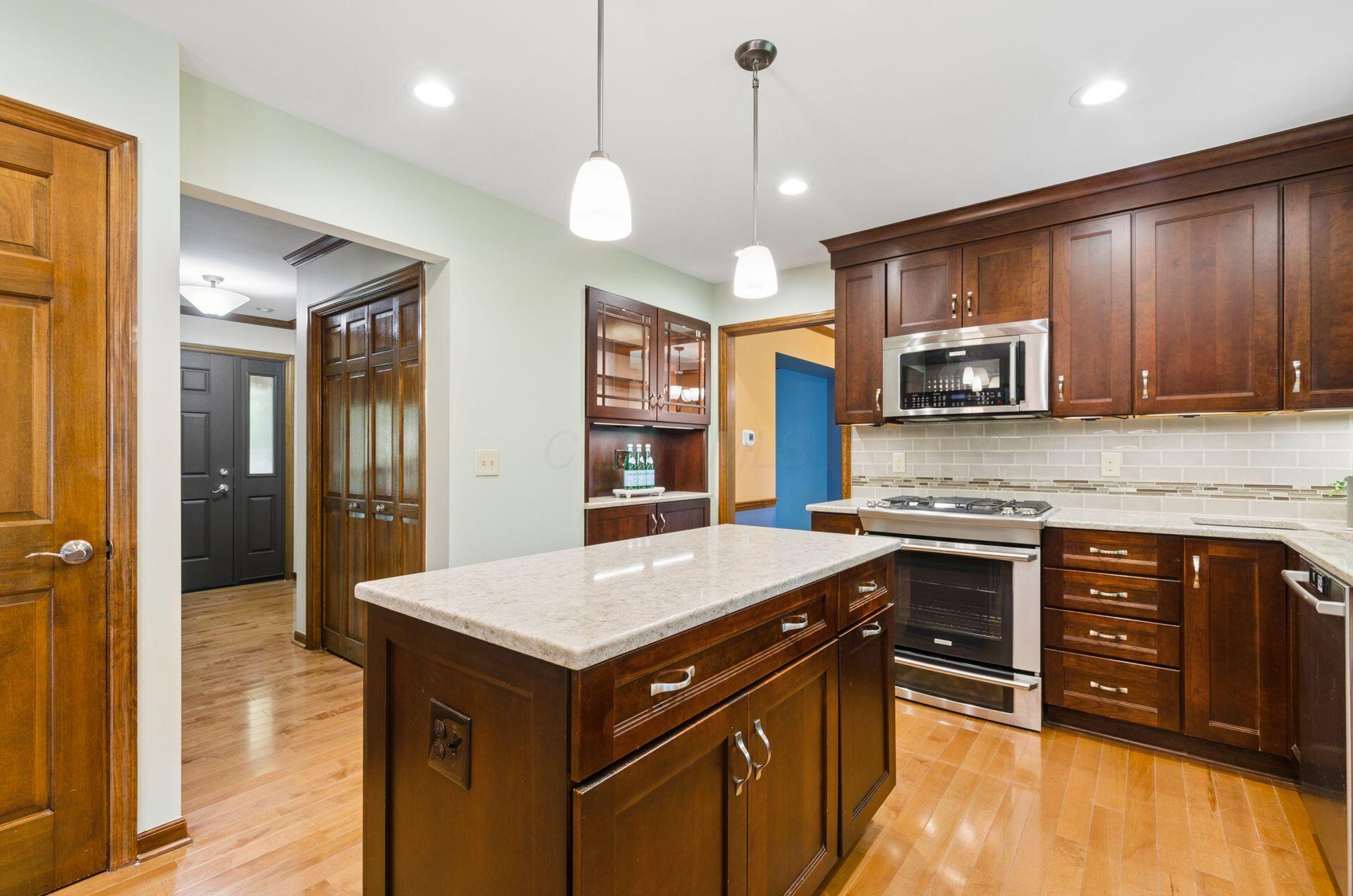 1146 Woodman Drive