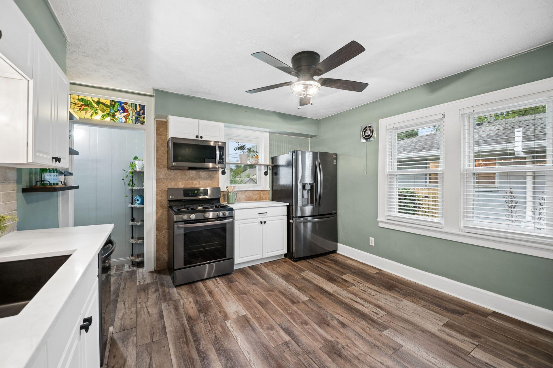 435 E Jeffrey Place