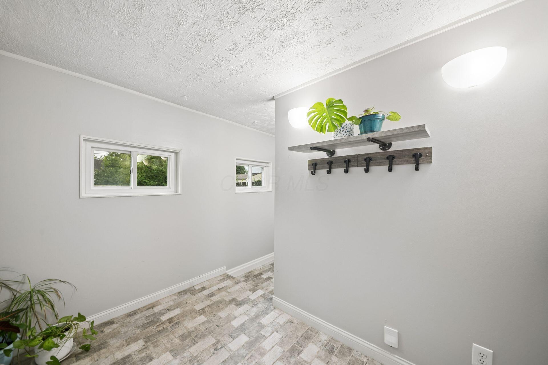 435 E Jeffrey Place