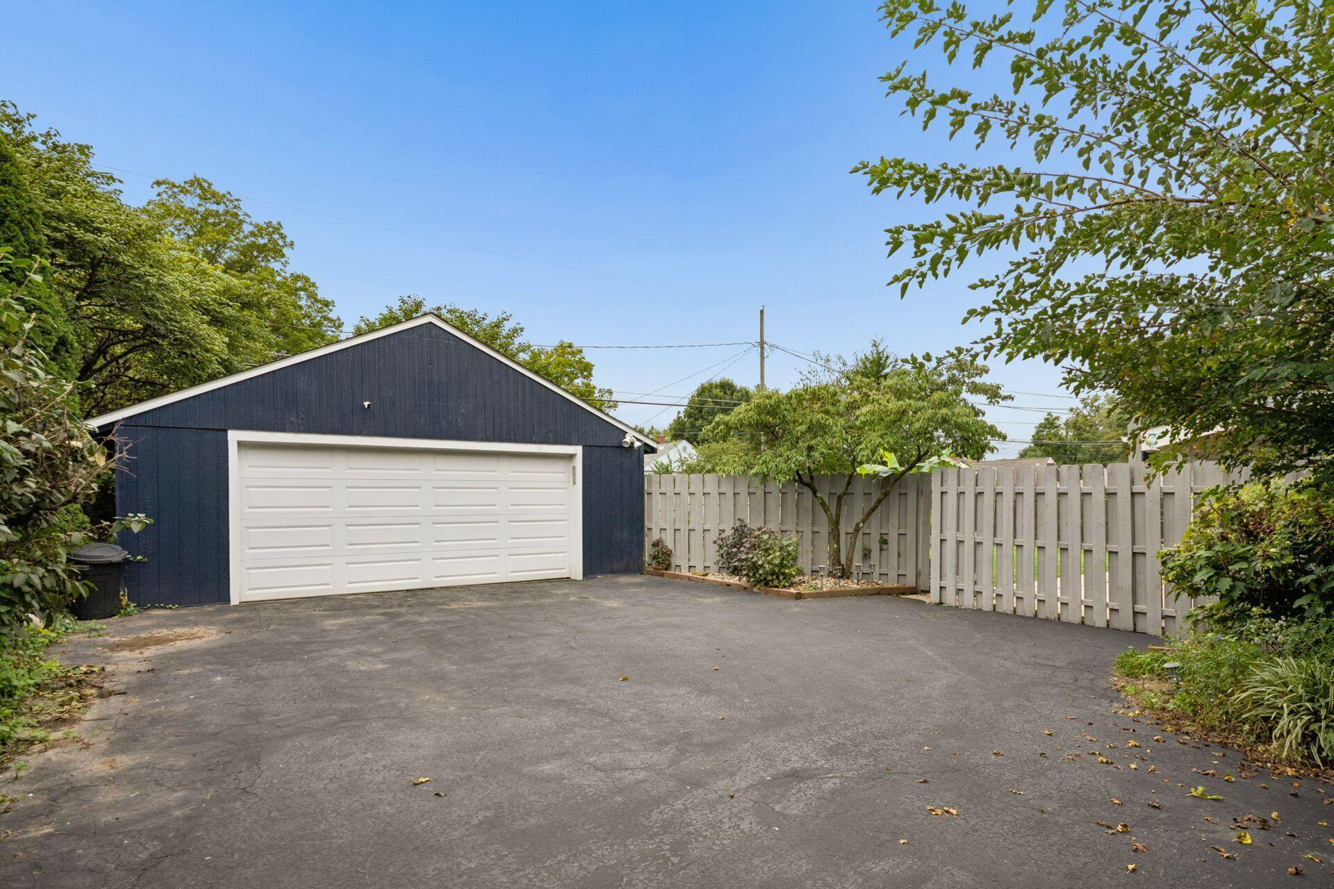 435 E Jeffrey Place