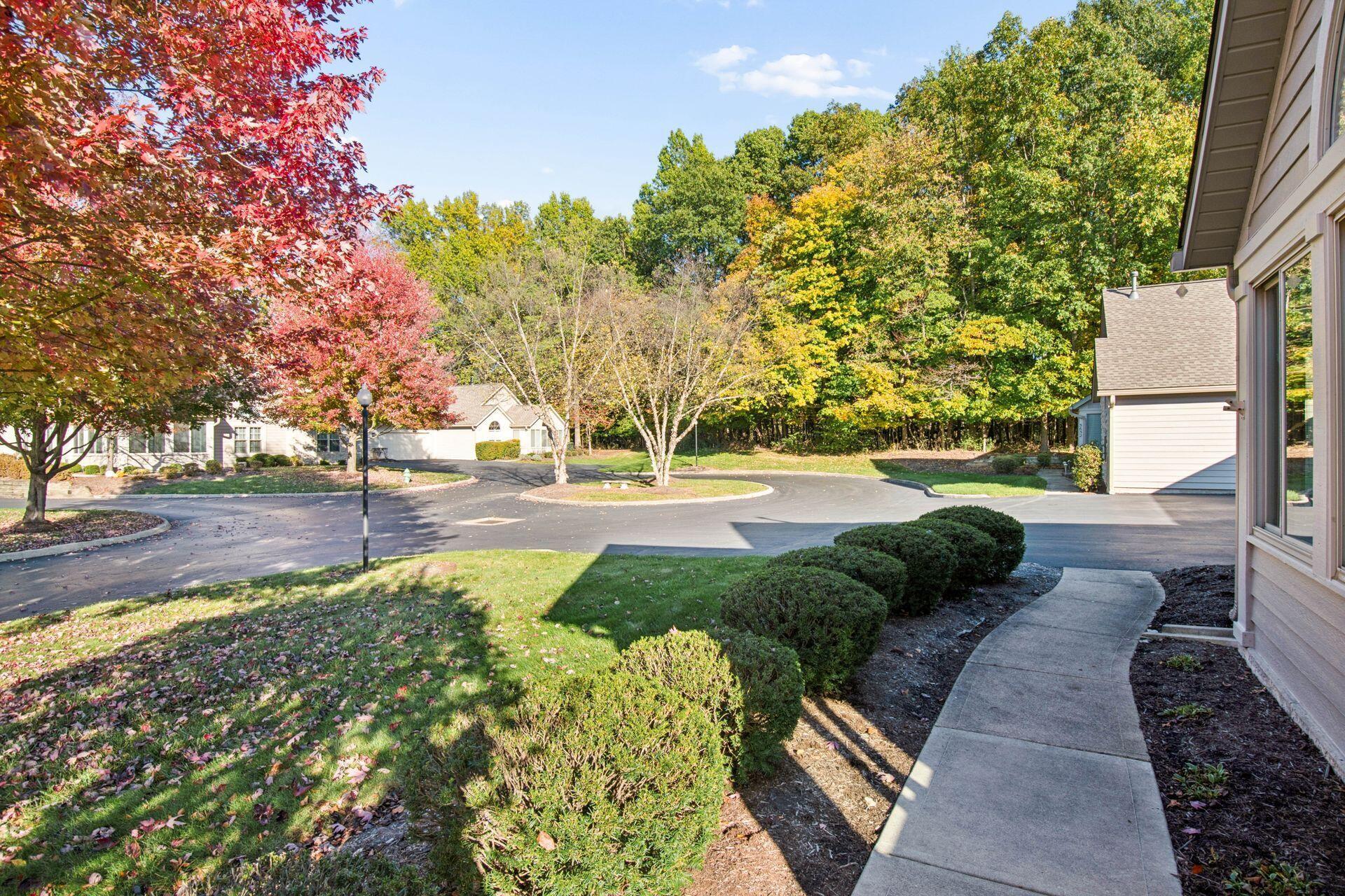 5648 Meadowood Lane