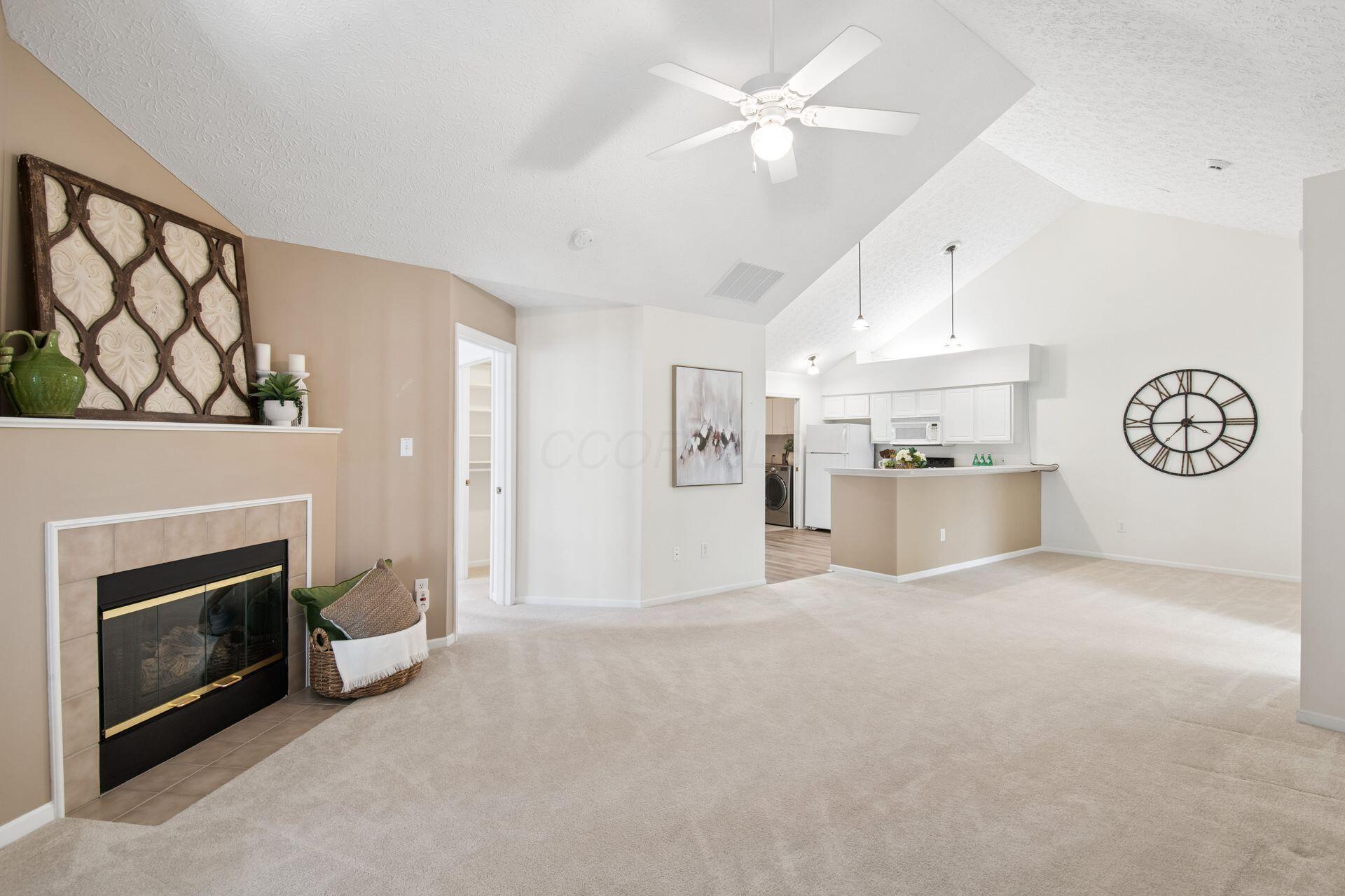 5648 Meadowood Lane