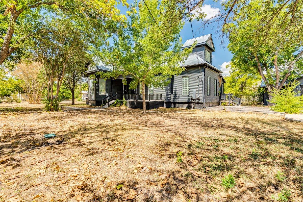 302 N Fm 1660 Highway