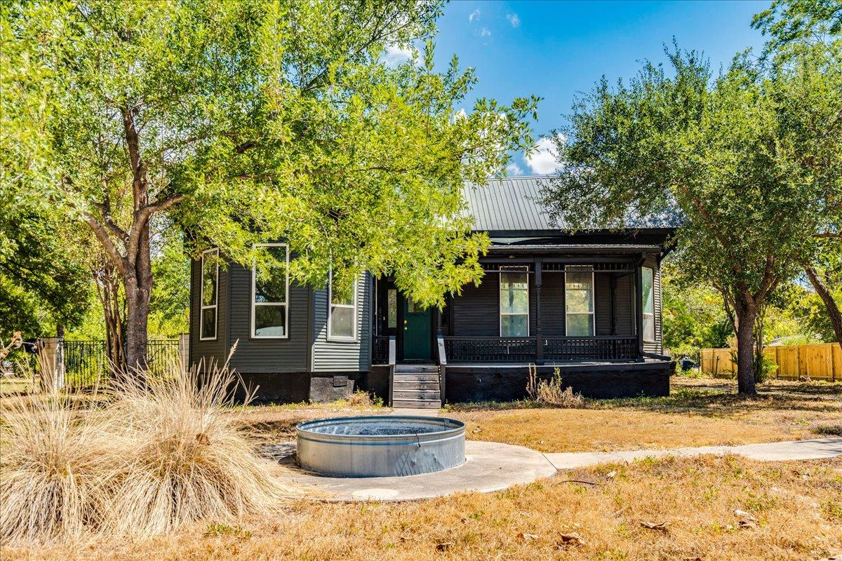 302 N Fm 1660 Highway