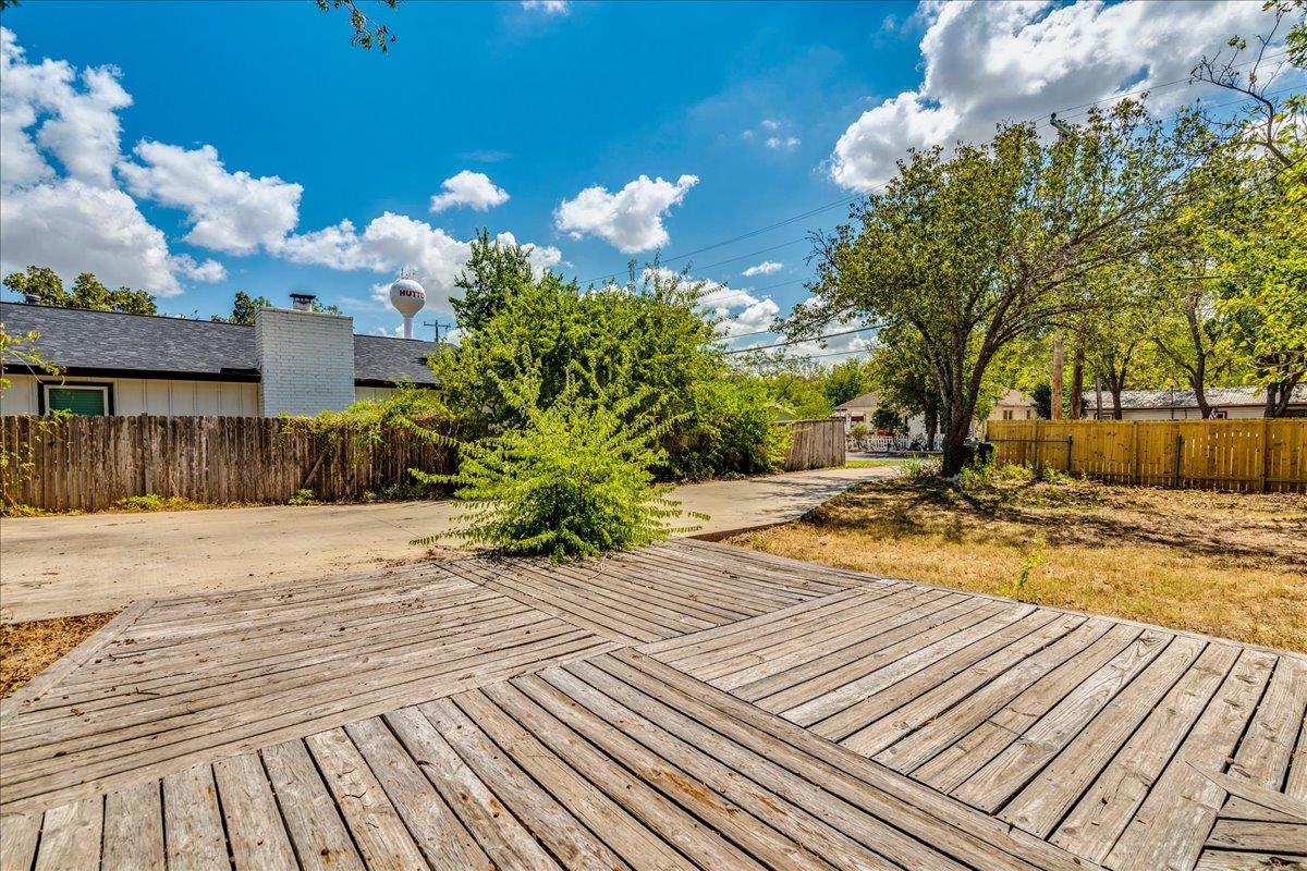 302 N Fm 1660 Highway