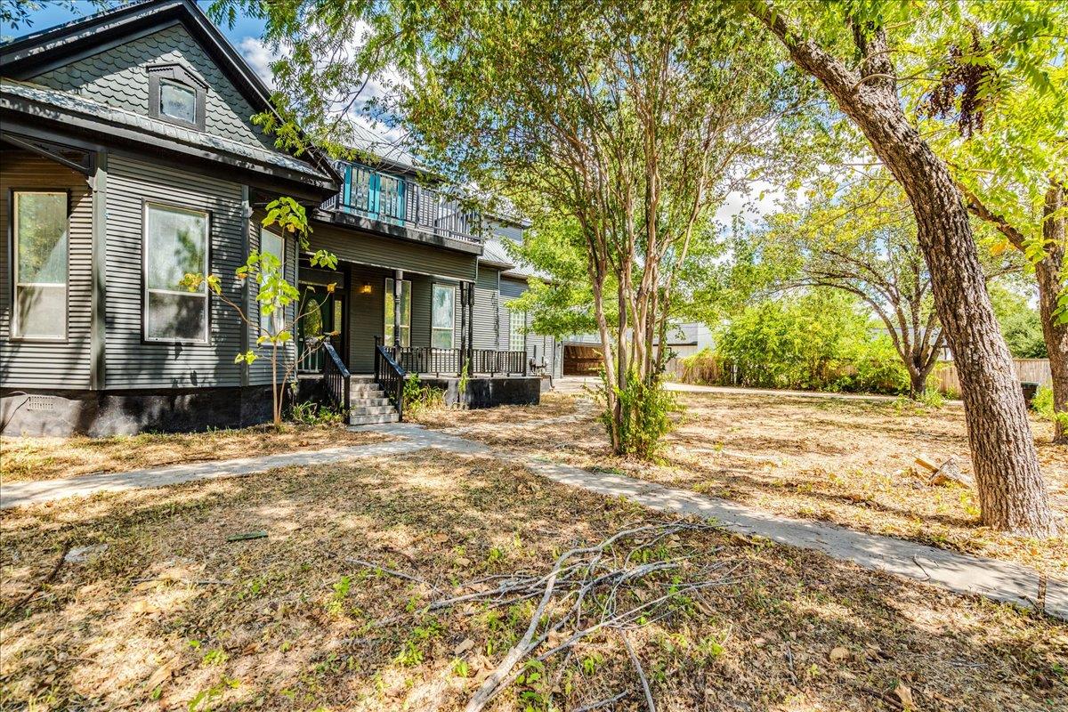 302 N Fm 1660 Highway