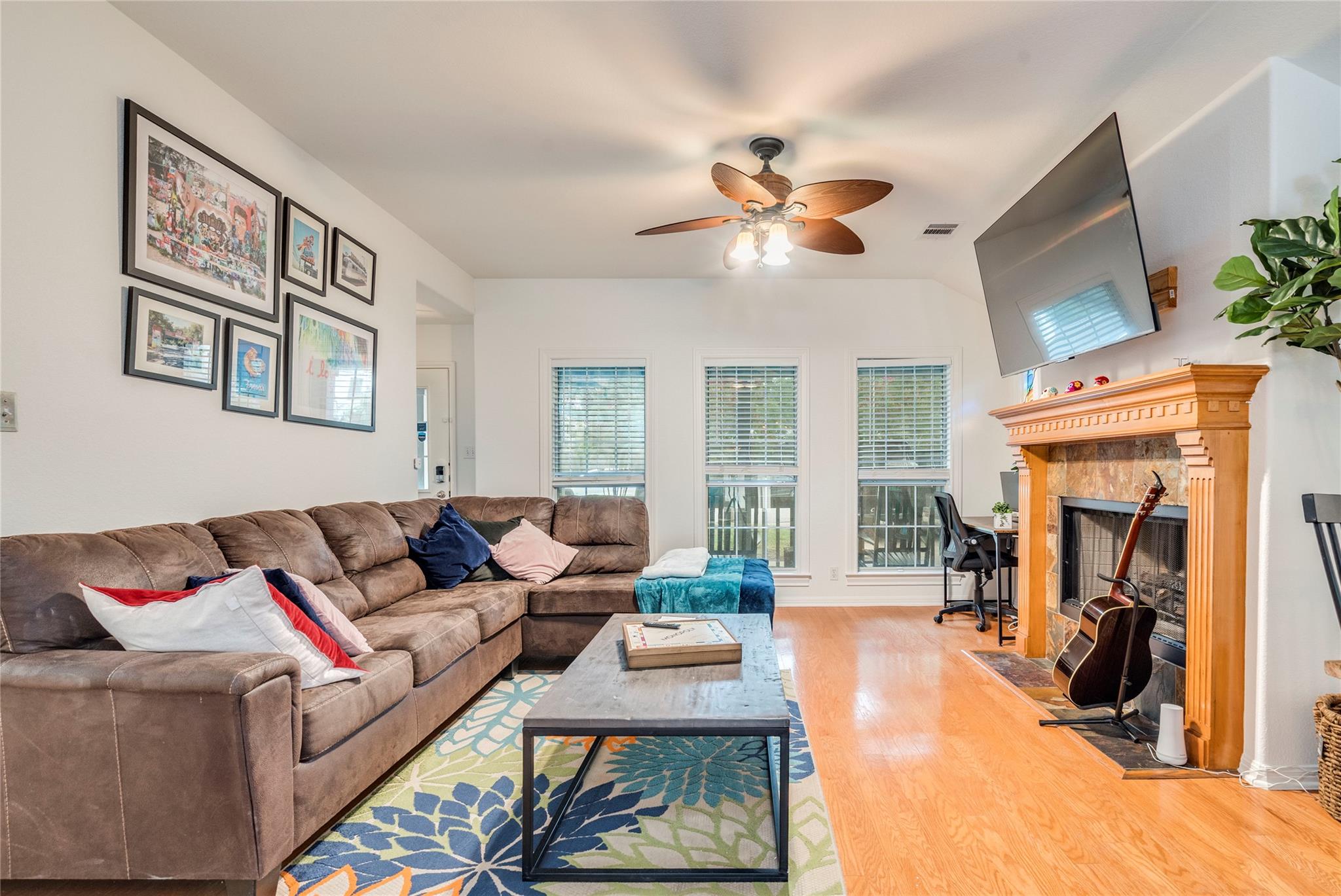 708 W Annie ST