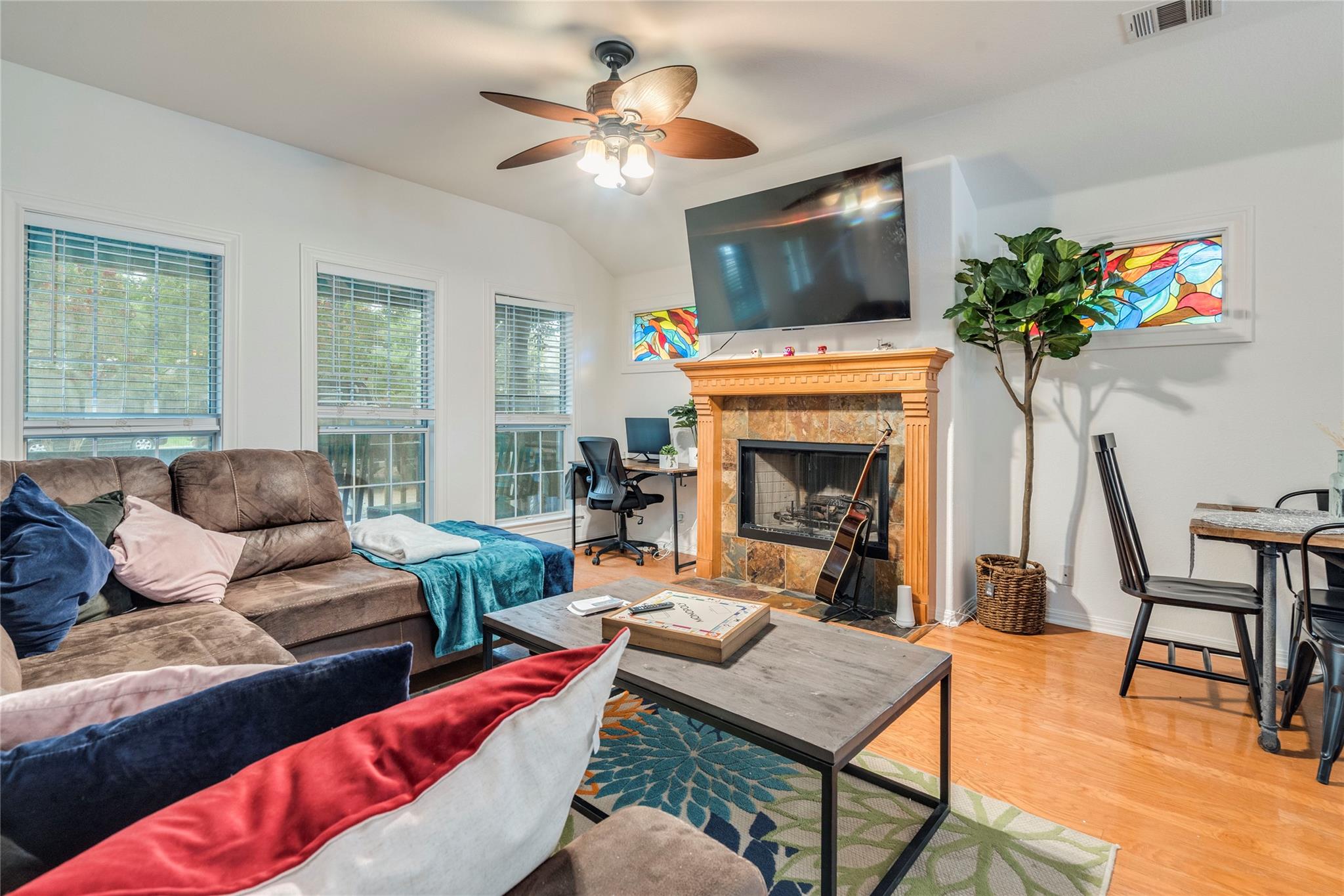 708 W Annie ST