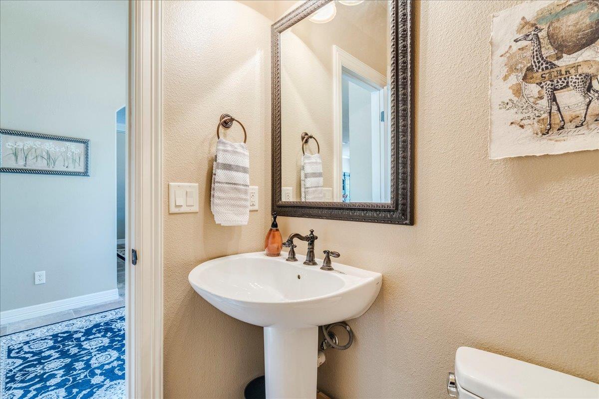 124 Layton WAY