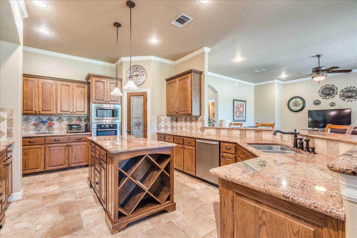 124 Layton WAY