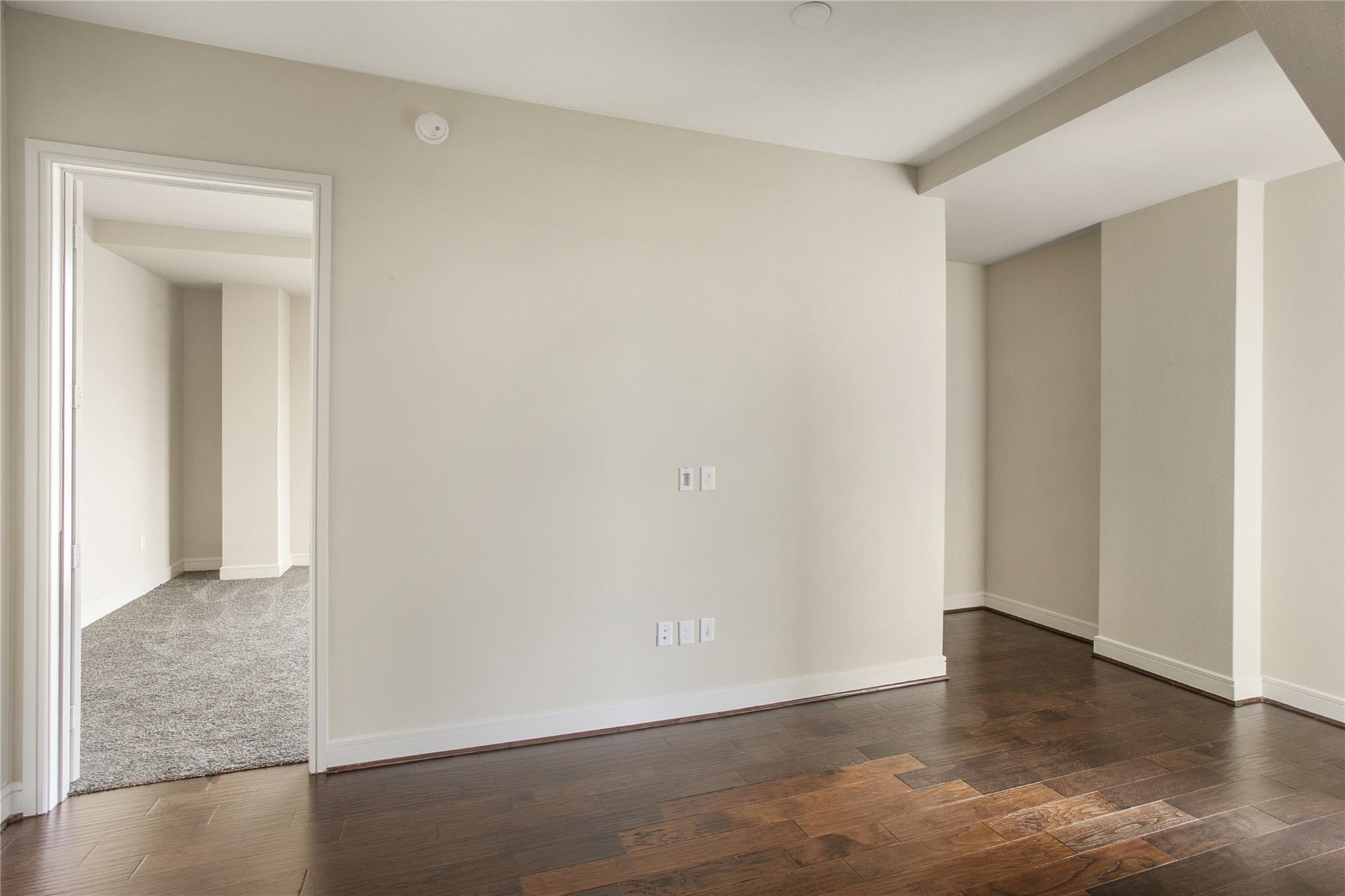 214 Barton Springs RD # 1910