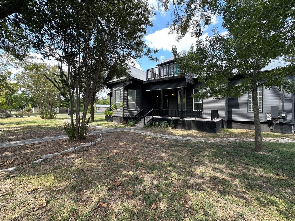 302 N Fm 1660 Highway