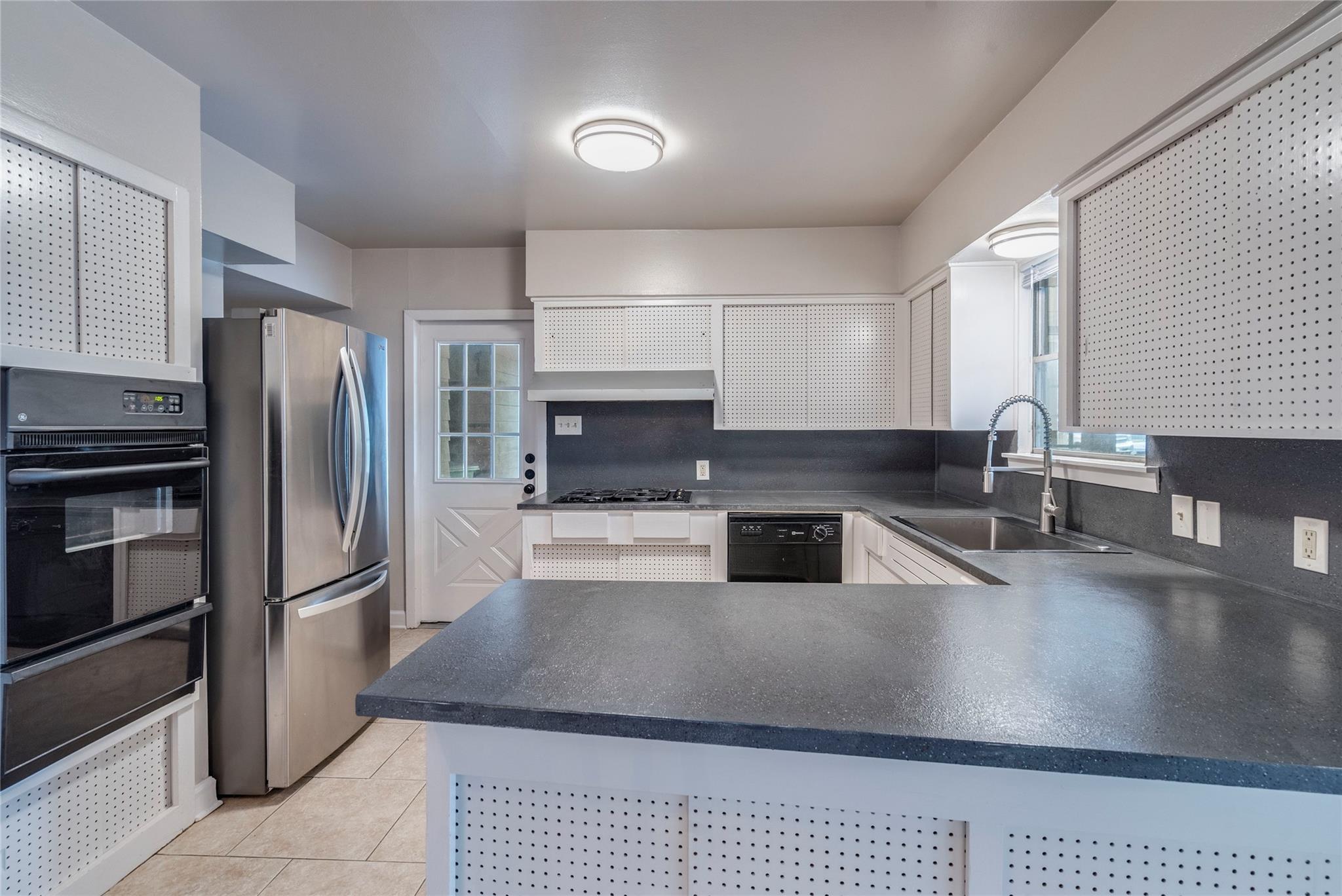 4622 Philco DR