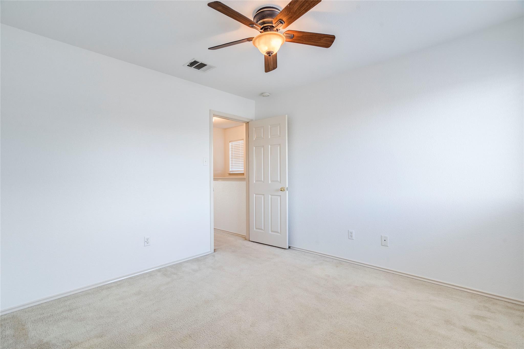 1521 Davis Mountain LOOP