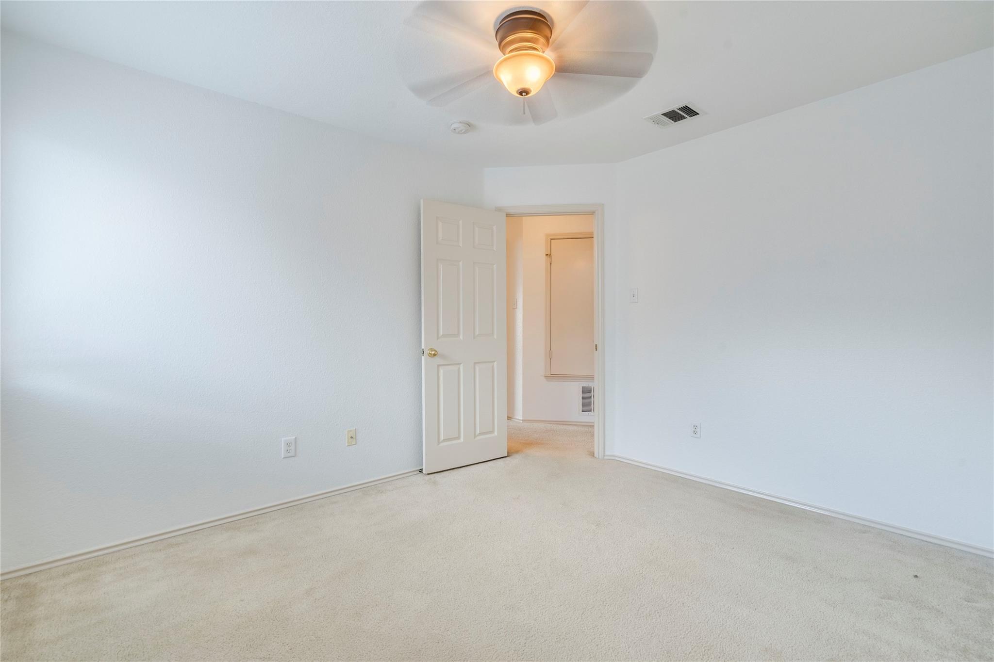 1521 Davis Mountain LOOP