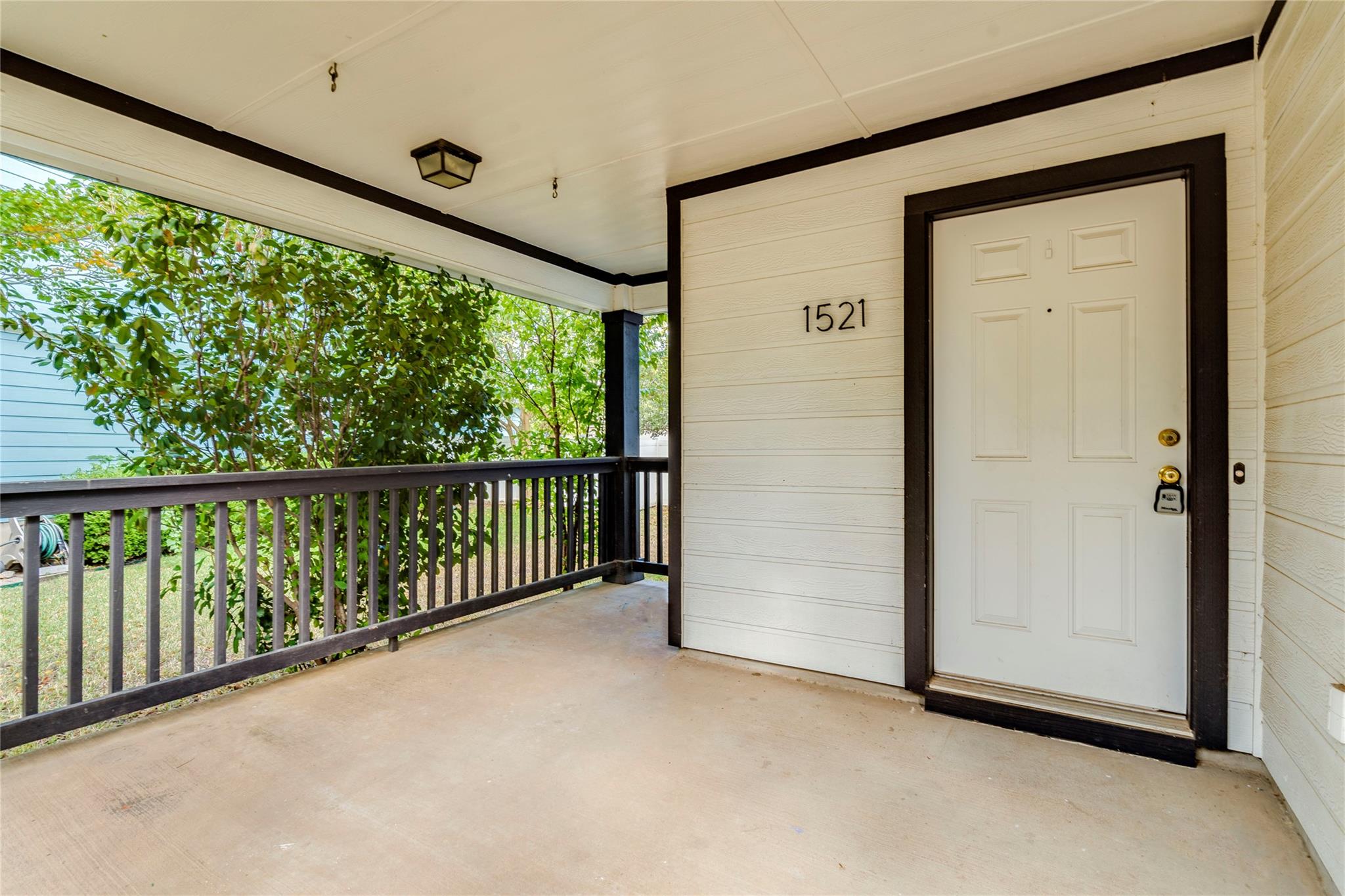 1521 Davis Mountain LOOP