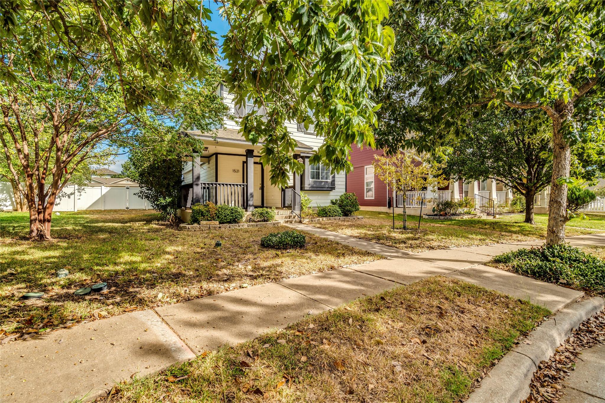1521 Davis Mountain LOOP