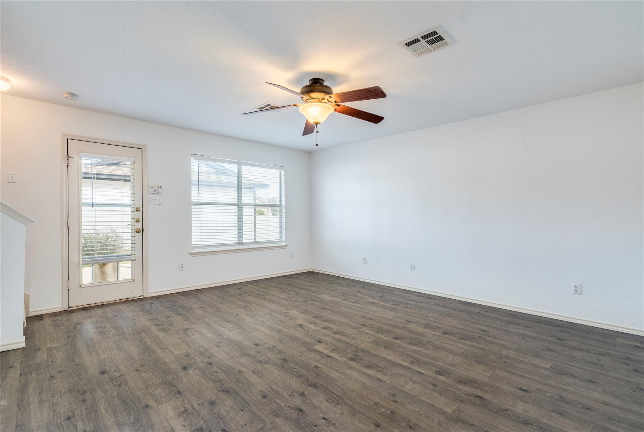 1521 Davis Mountain LOOP