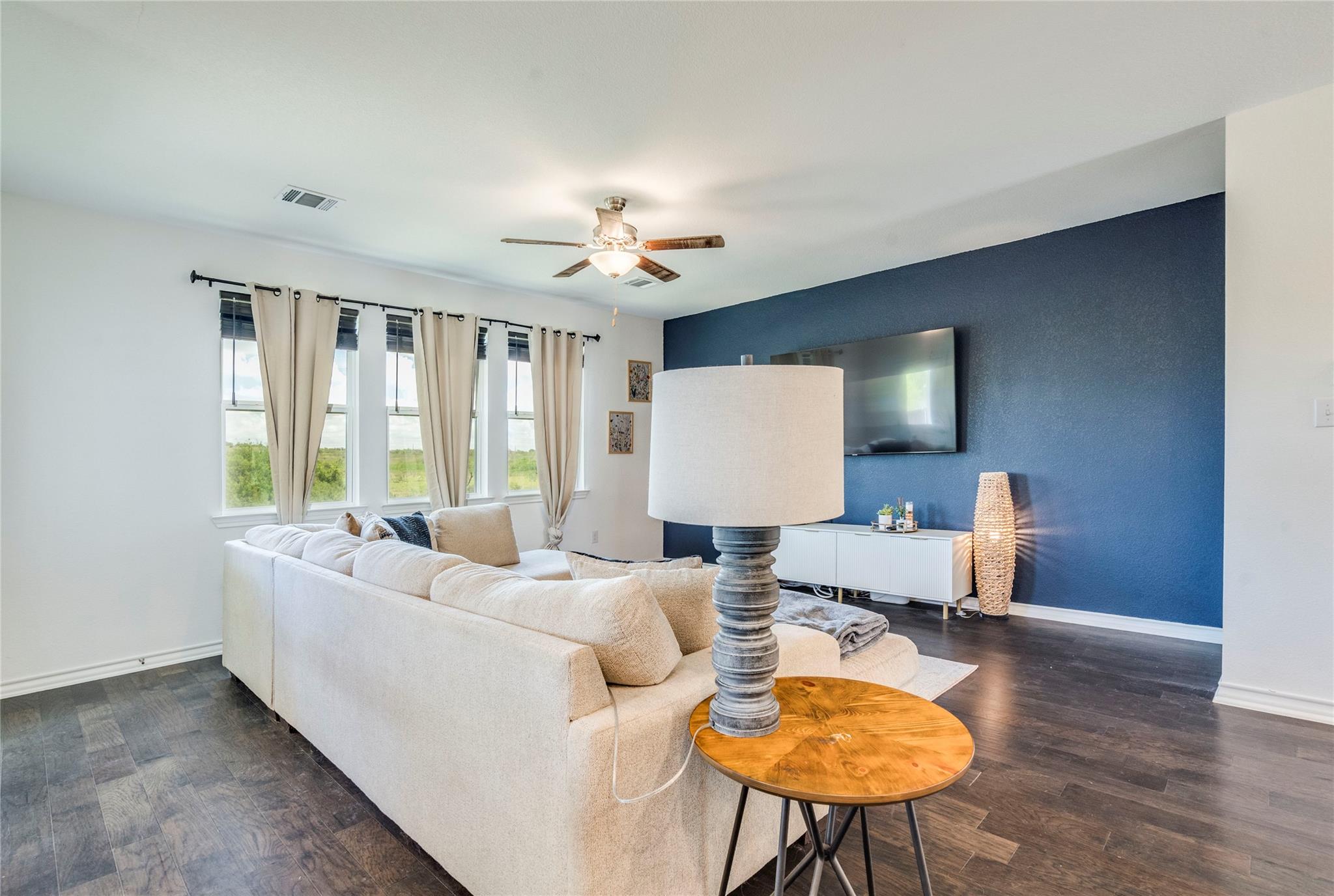 572 Pepperbark LOOP