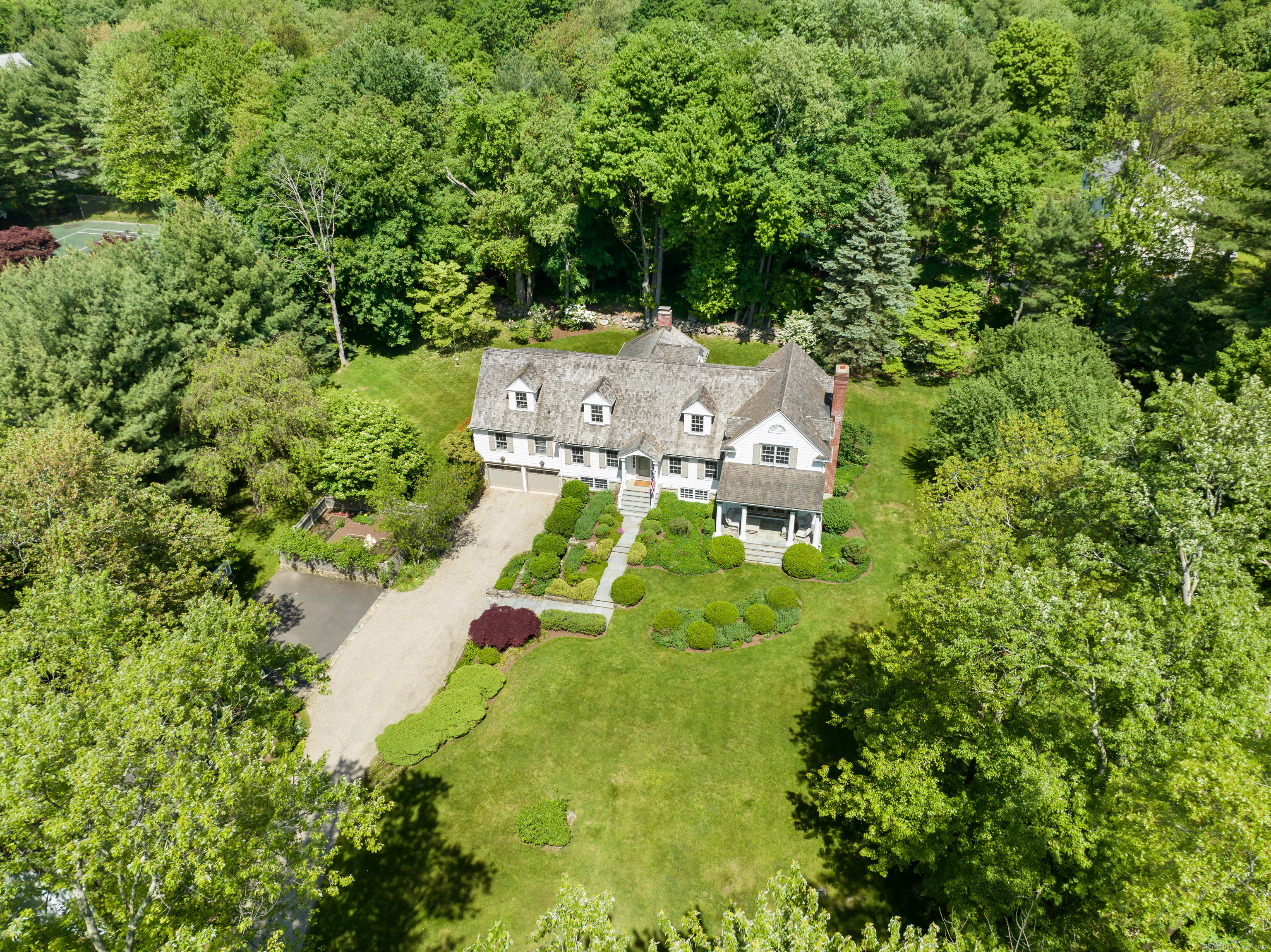 705 Ponus Ridge