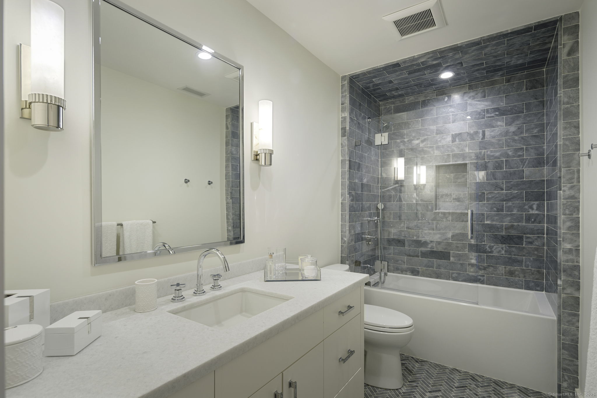 2 Mead Street Unit: 20