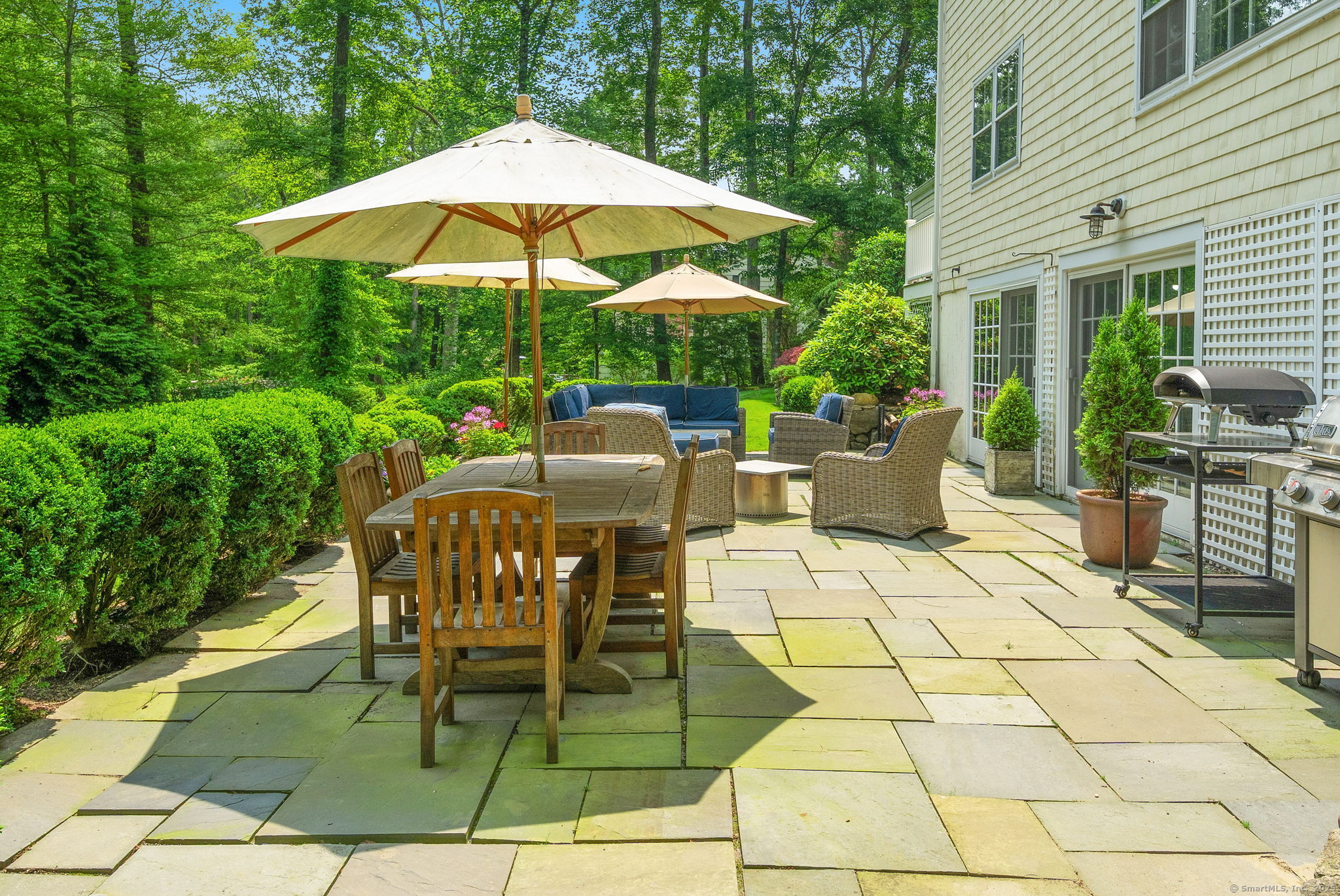37 Woodridge Circle