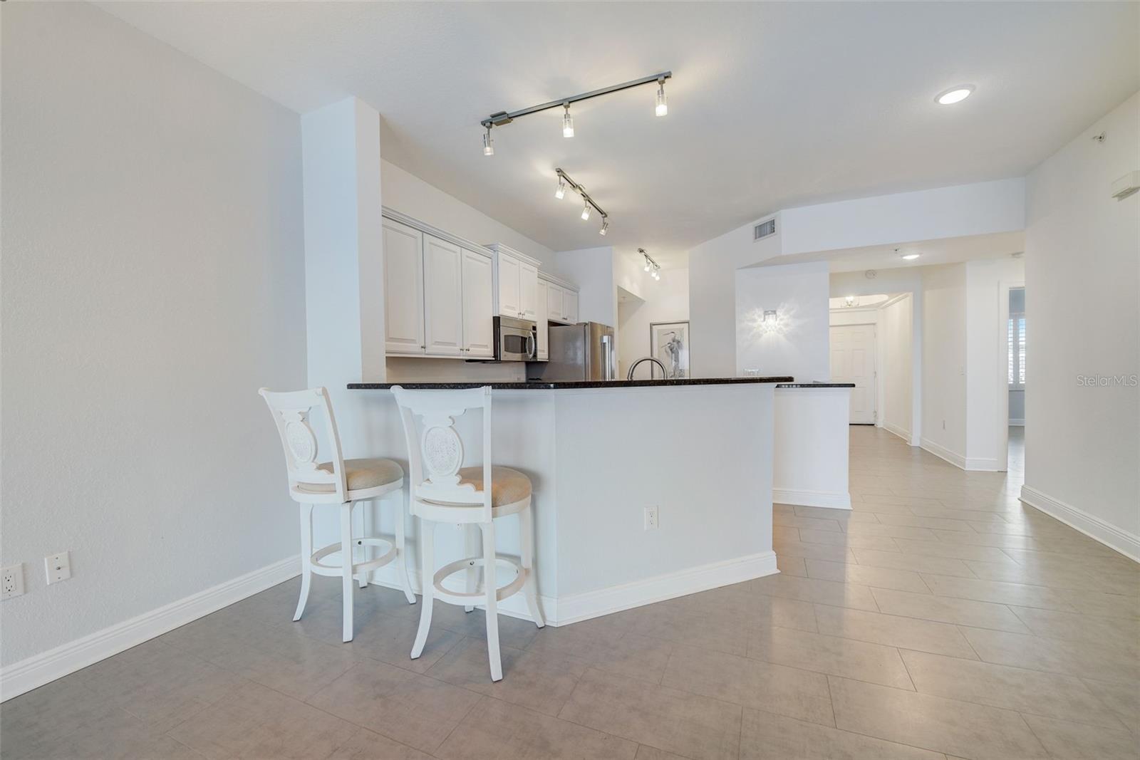 2715 TERRA CEIA BAY BLVD #605