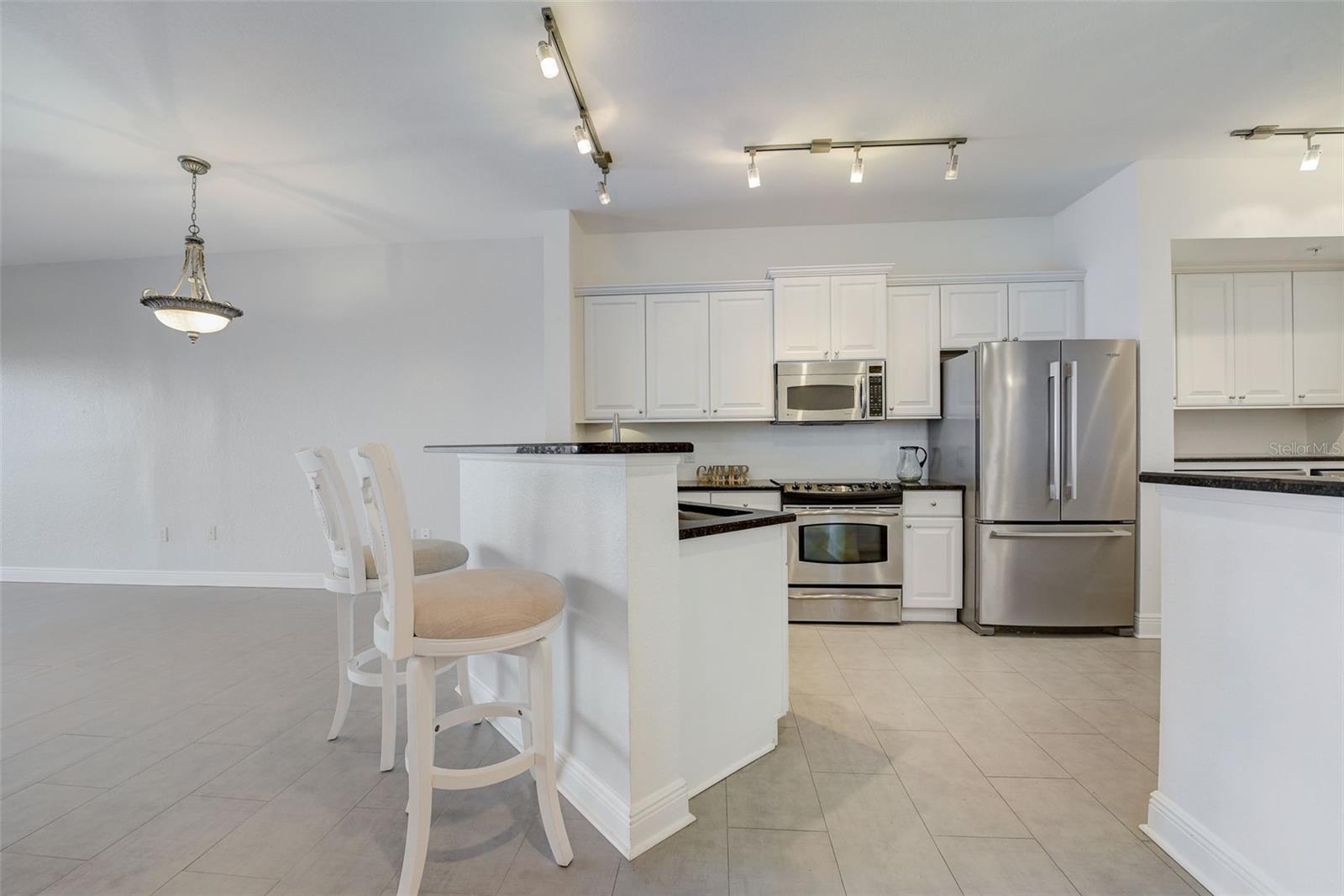 2715 TERRA CEIA BAY BLVD #605