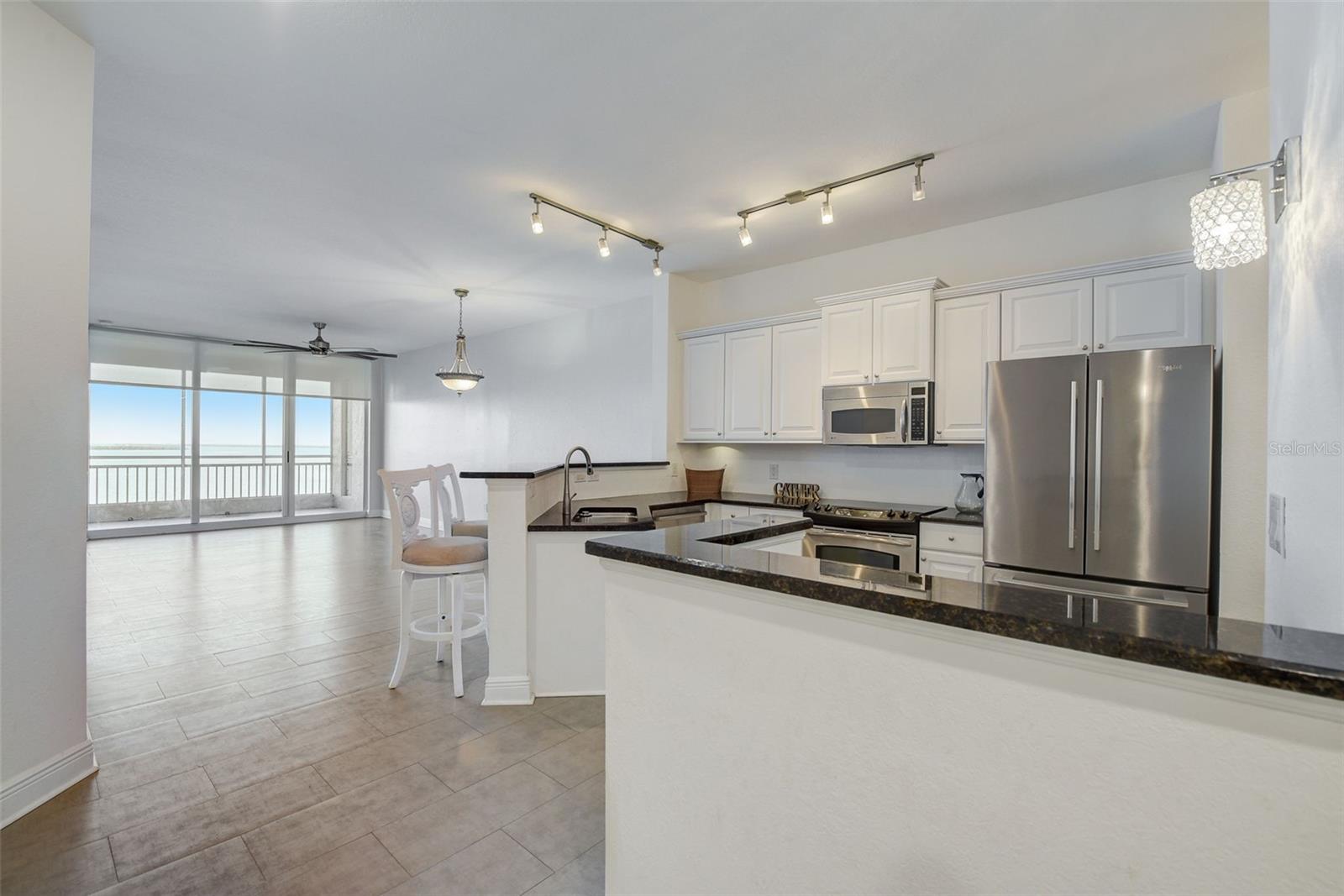 2715 TERRA CEIA BAY BLVD #605