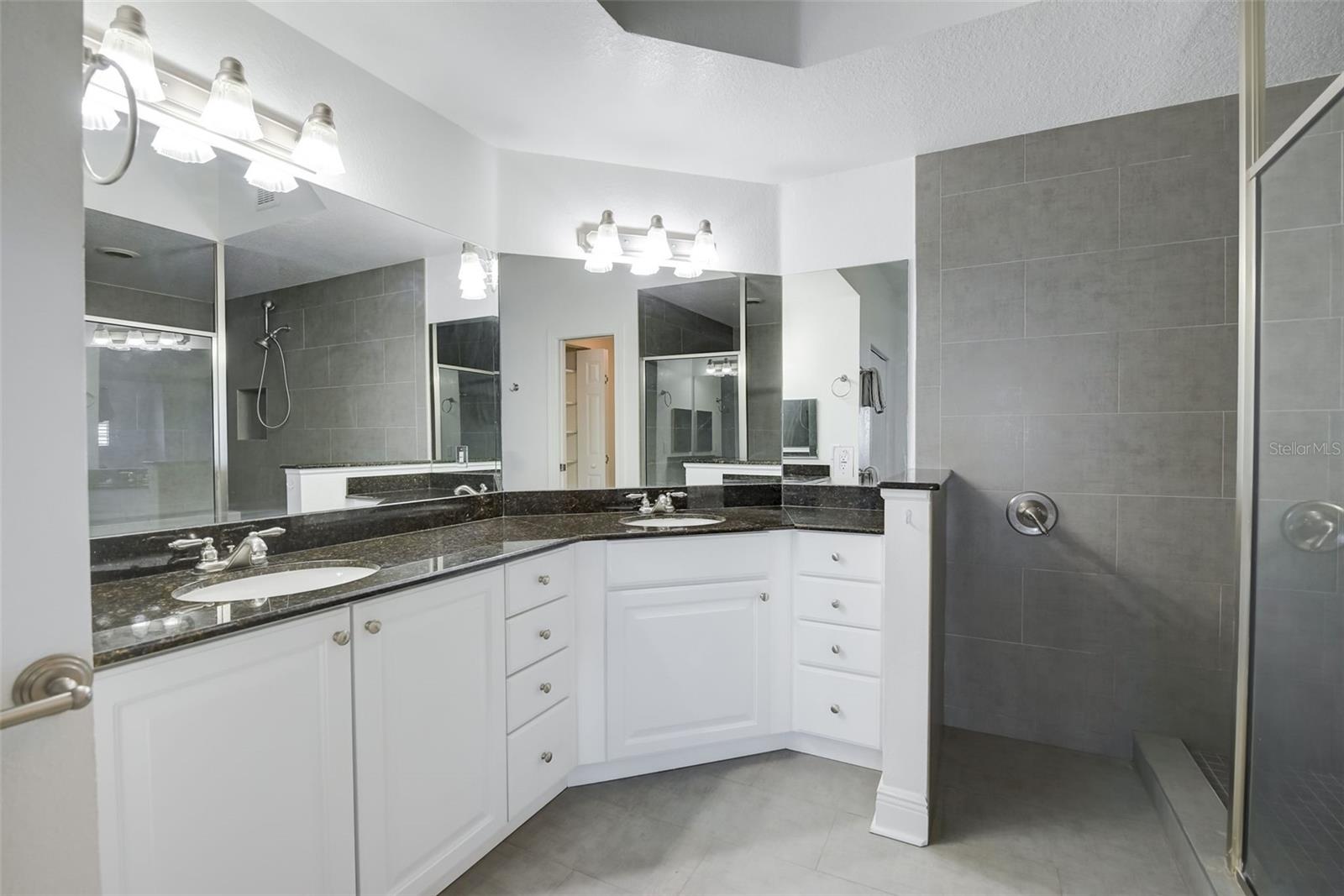 2715 TERRA CEIA BAY BLVD #605