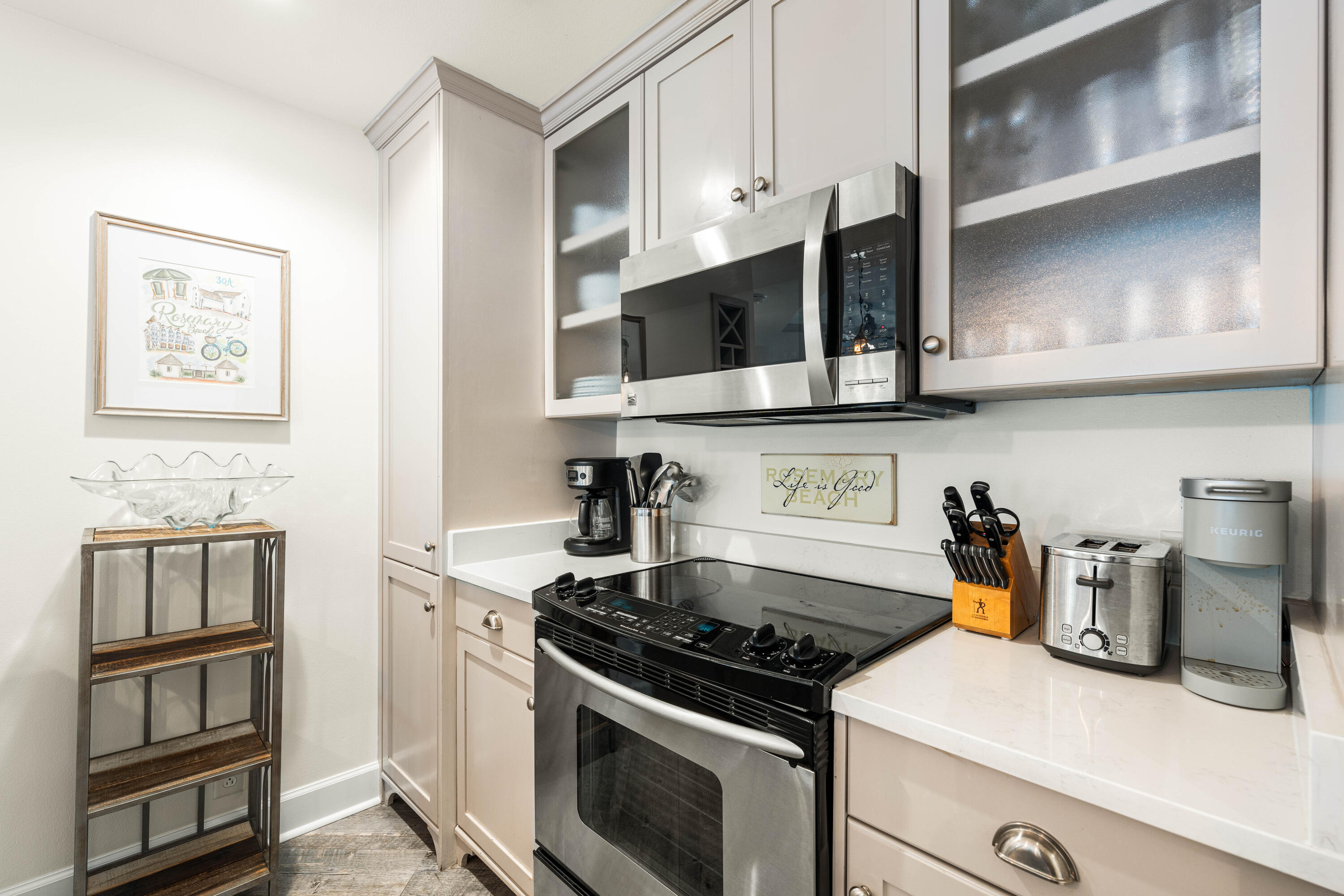 34 N Barrett Square # 2D