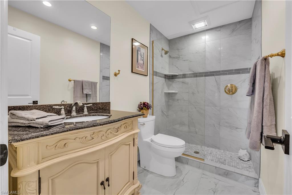 1950 Gulf Shore BLVD N # 201