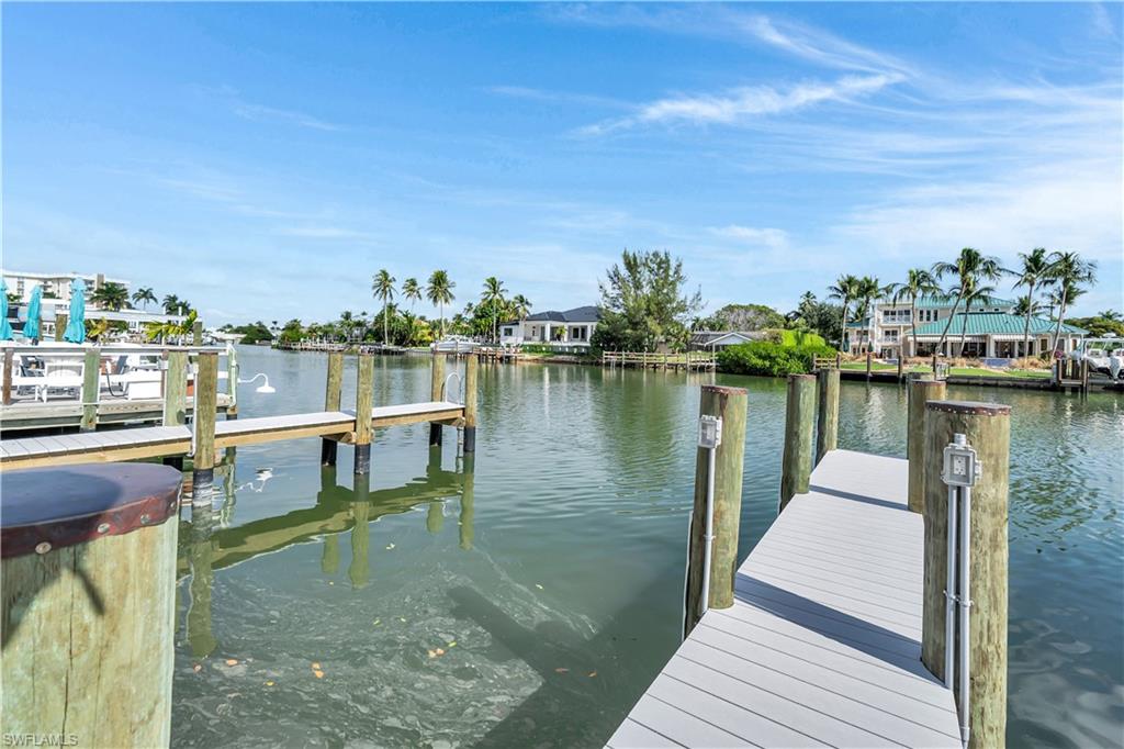 1950 Gulf Shore BLVD N # 201