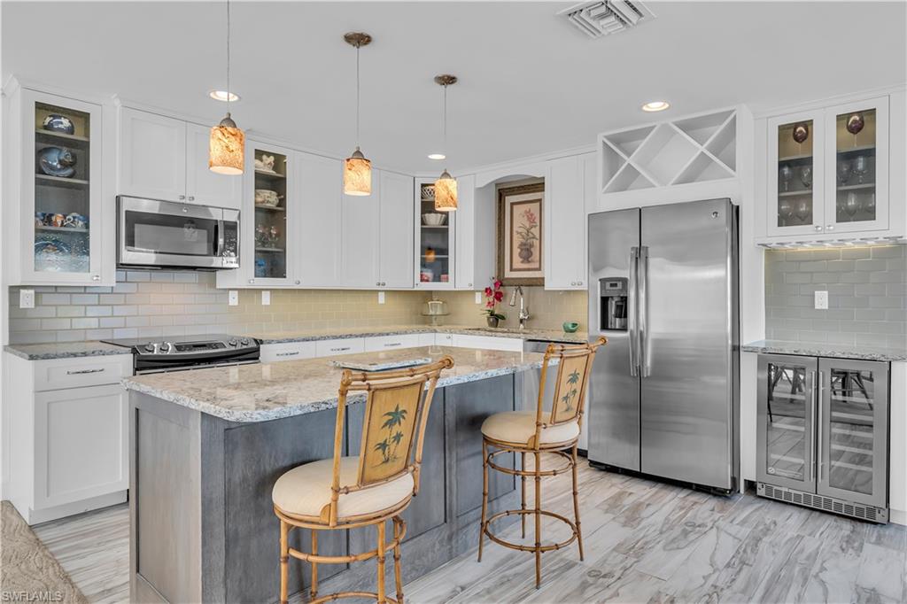 1950 Gulf Shore BLVD N # 201