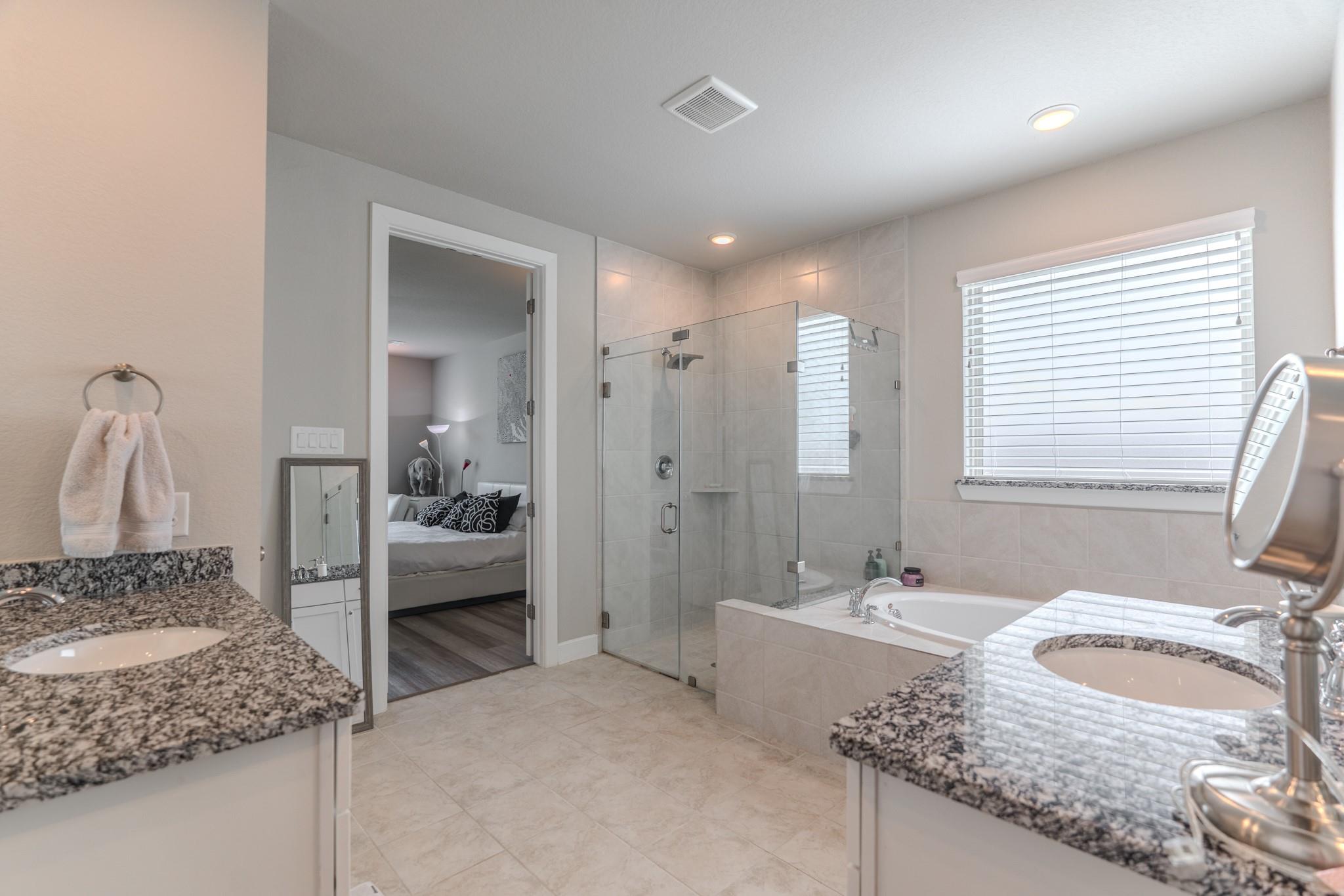 40 Snowdrop Lily Drive