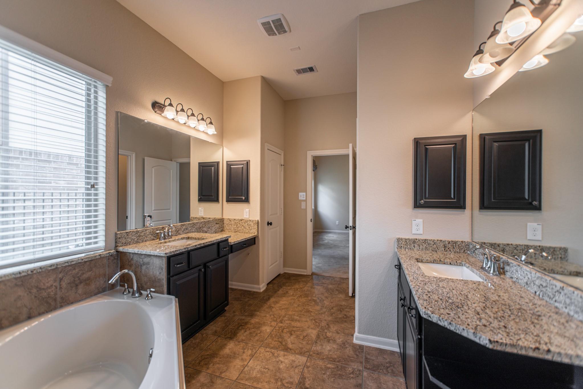 74 S Sawbridge Circle, The Woodlands