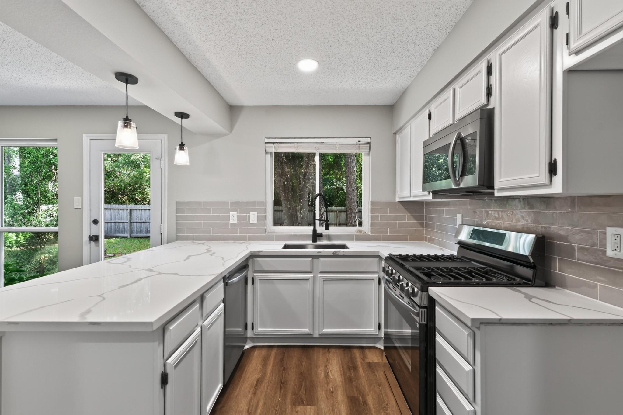 106 N Woodstock Circle Drive