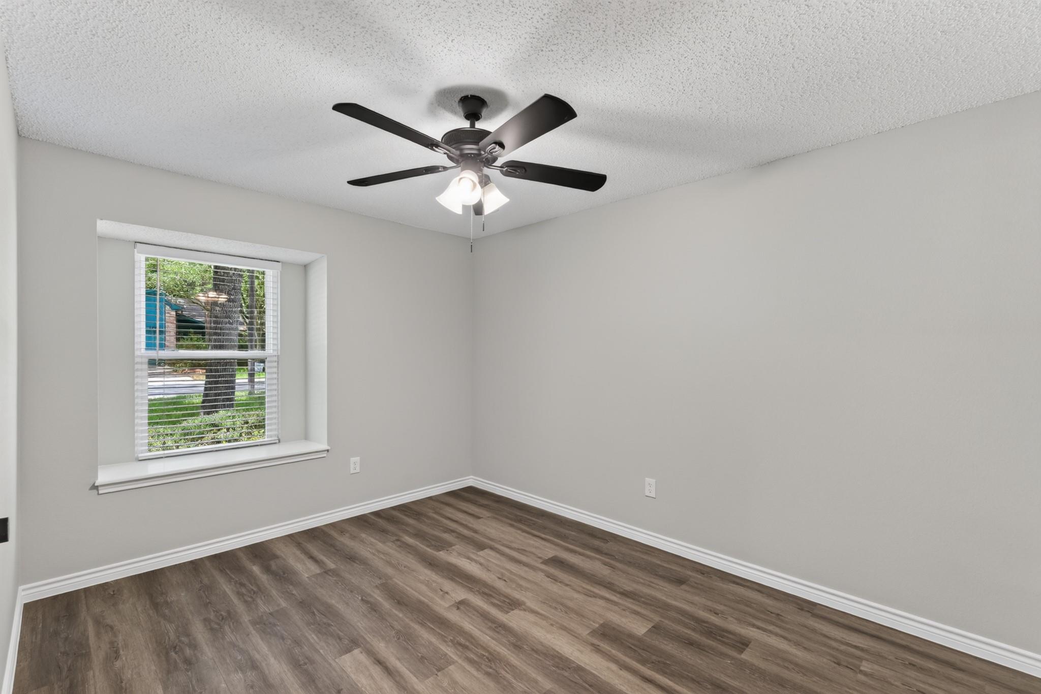 106 N Woodstock Circle Drive