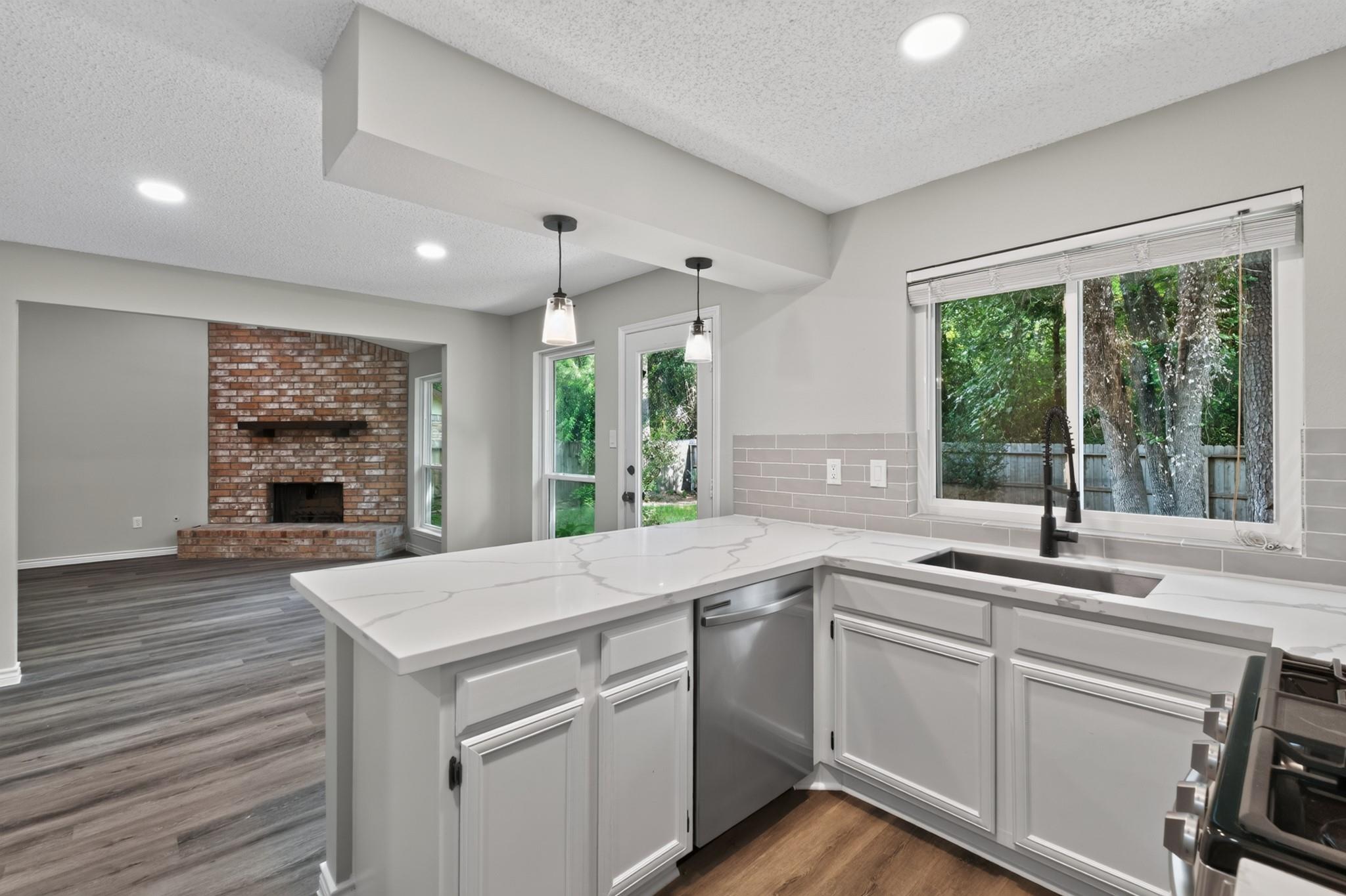 106 N Woodstock Circle Drive