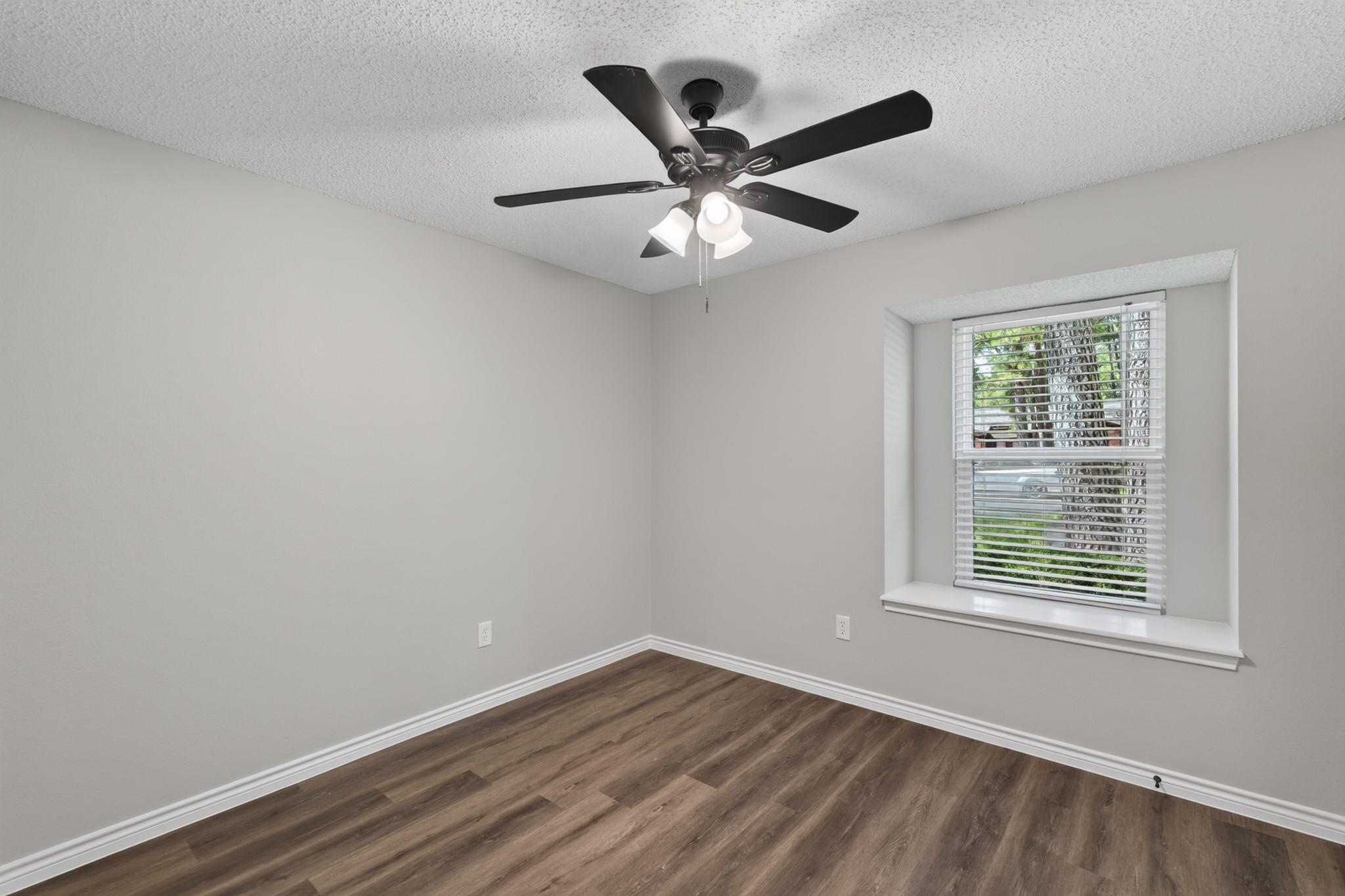 106 N Woodstock Circle Drive