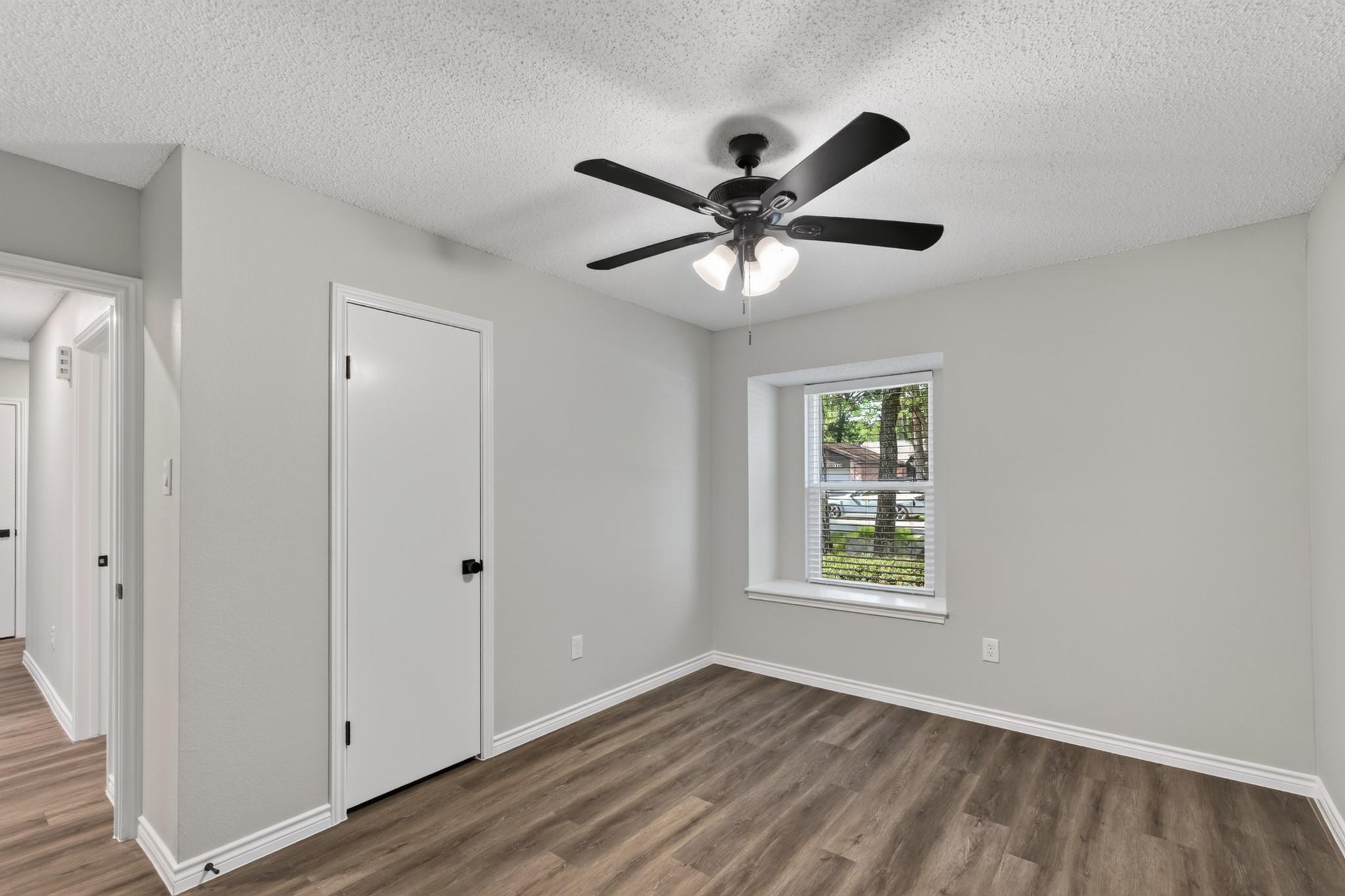 106 N Woodstock Circle Drive